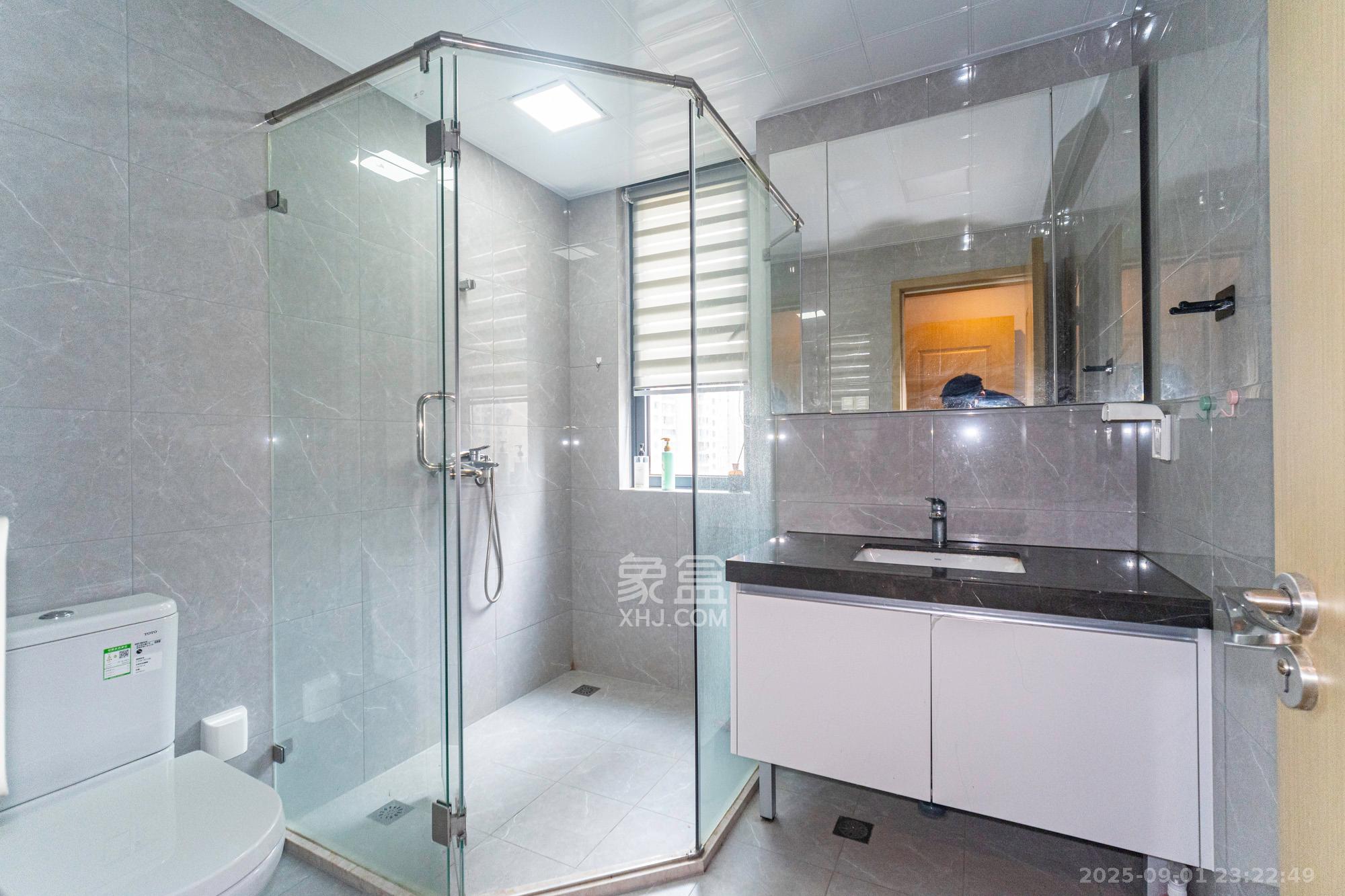 运达锦绣广场 4室2厅2卫 166.0万 运达锦绣广场 4室2厅2卫 166.0万卫生间