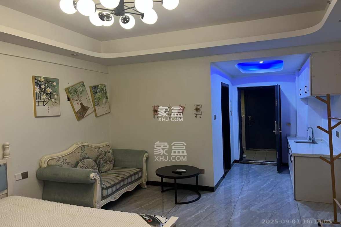 芙蓉万国城MOMA(卓越汇富苑)  1室1厅1卫    1400.0元/月 芙蓉万国城MOMA(卓越汇富苑)  1室1厅1卫    1400.0元/月室内图