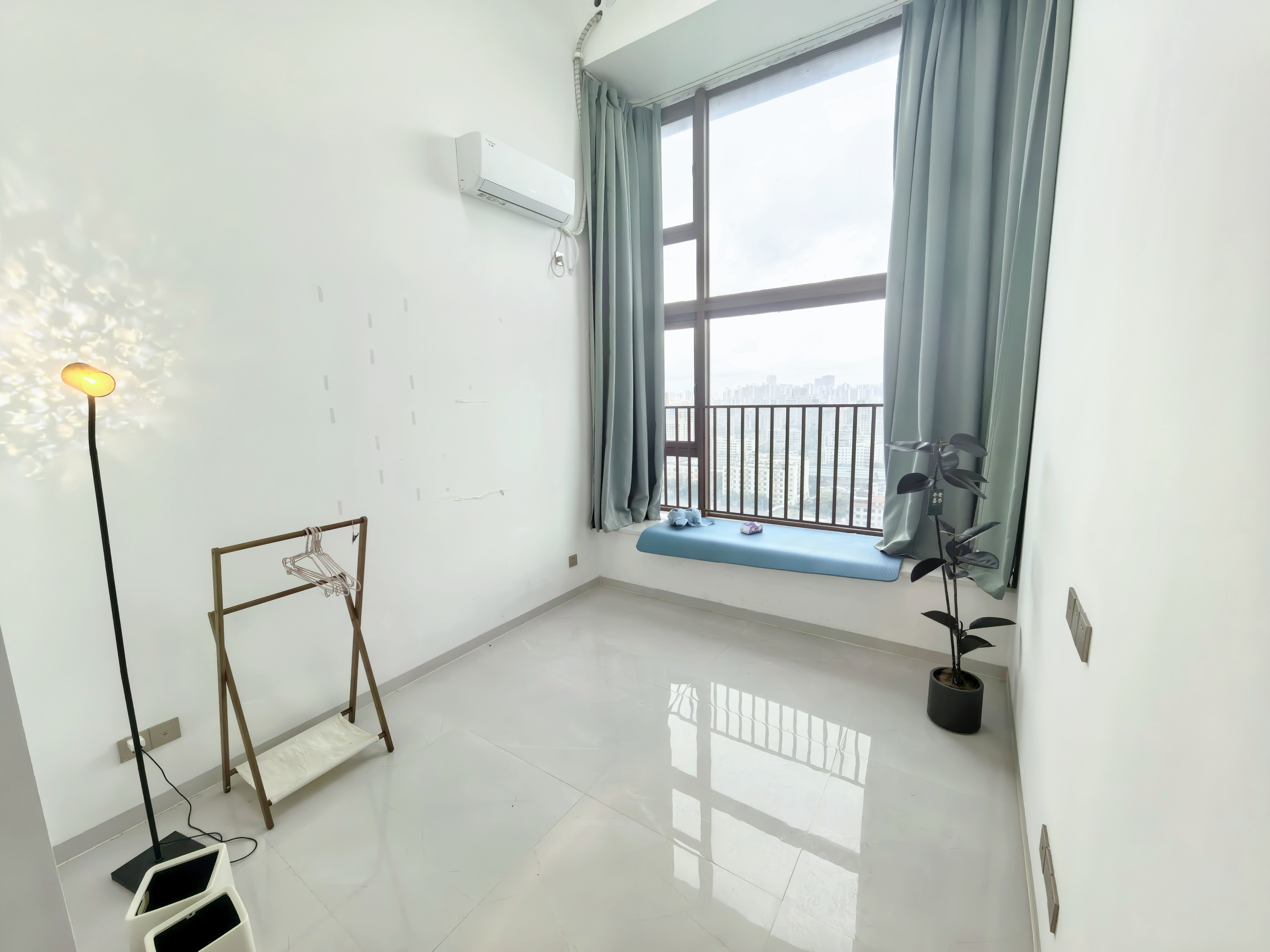 金龙城市广场二期  1室1厅1卫    2800.0元/月 金龙城市广场二期  1室1厅1卫    2800.0元/月户型图