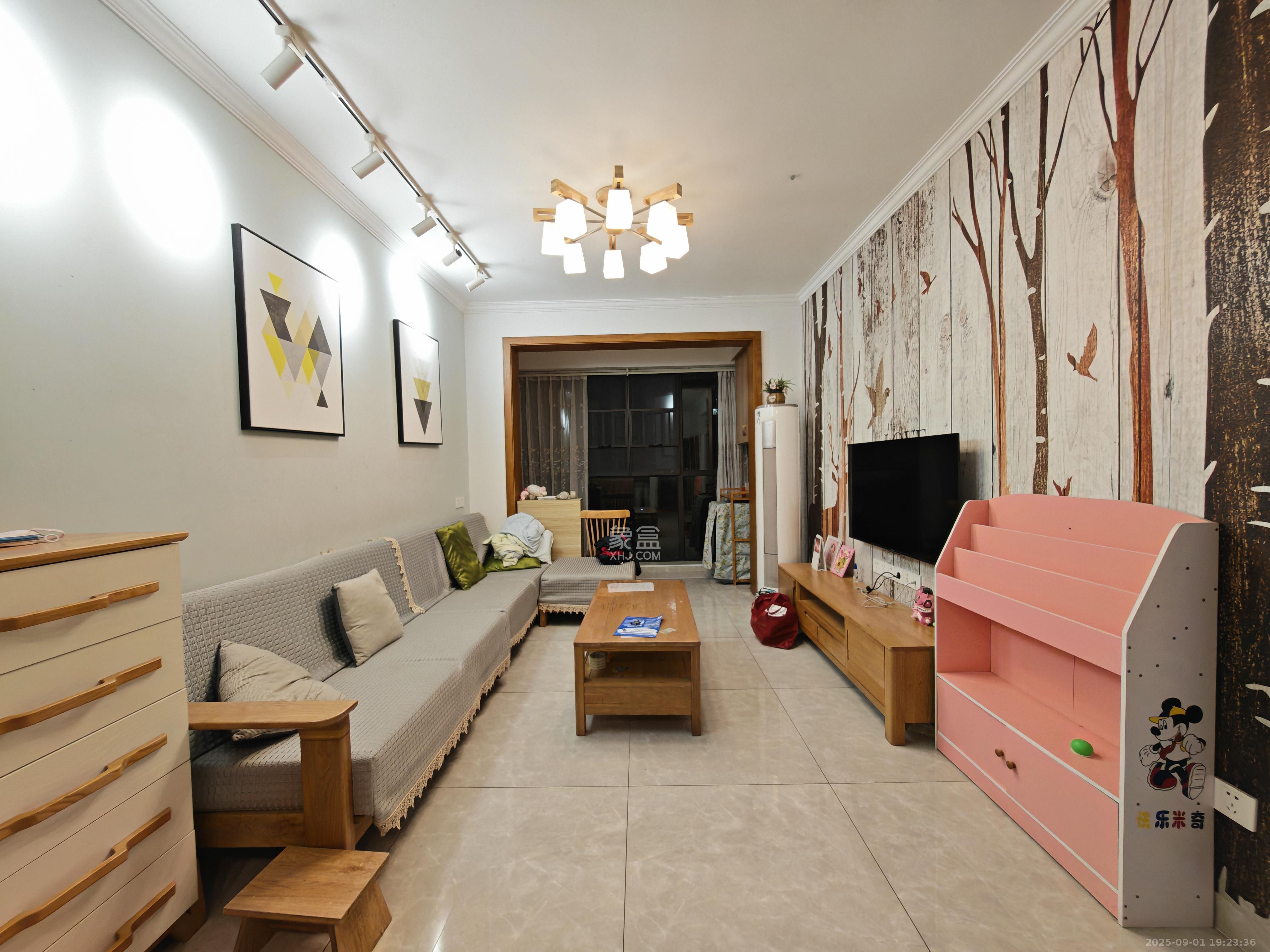 中建信和城  2室2厅1卫    2200.0元/月 中建信和城  2室2厅1卫    2200.0元/月