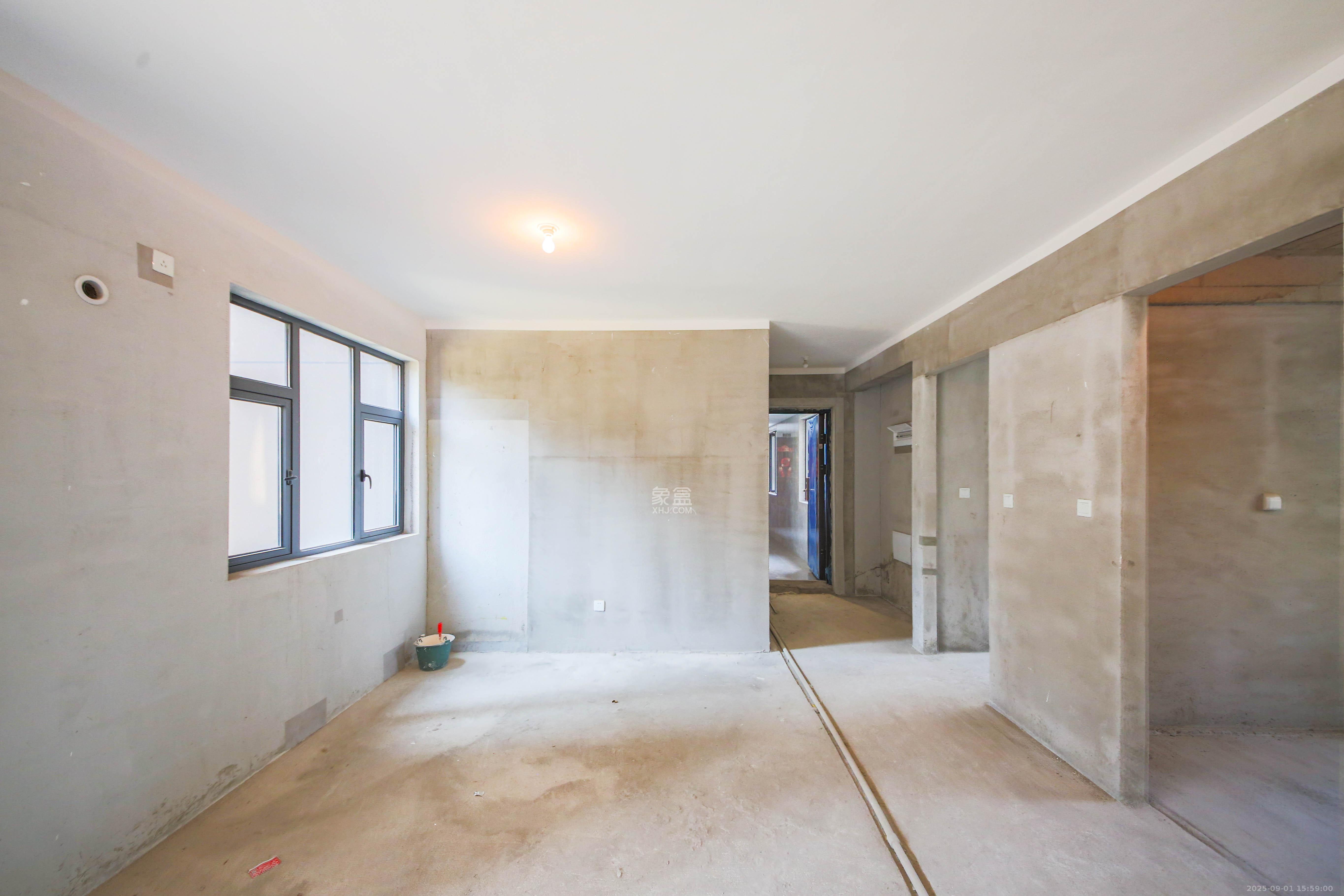 中建钰和城  3室2厅1卫    136.8万 中建钰和城  3室2厅1卫    136.8万客厅