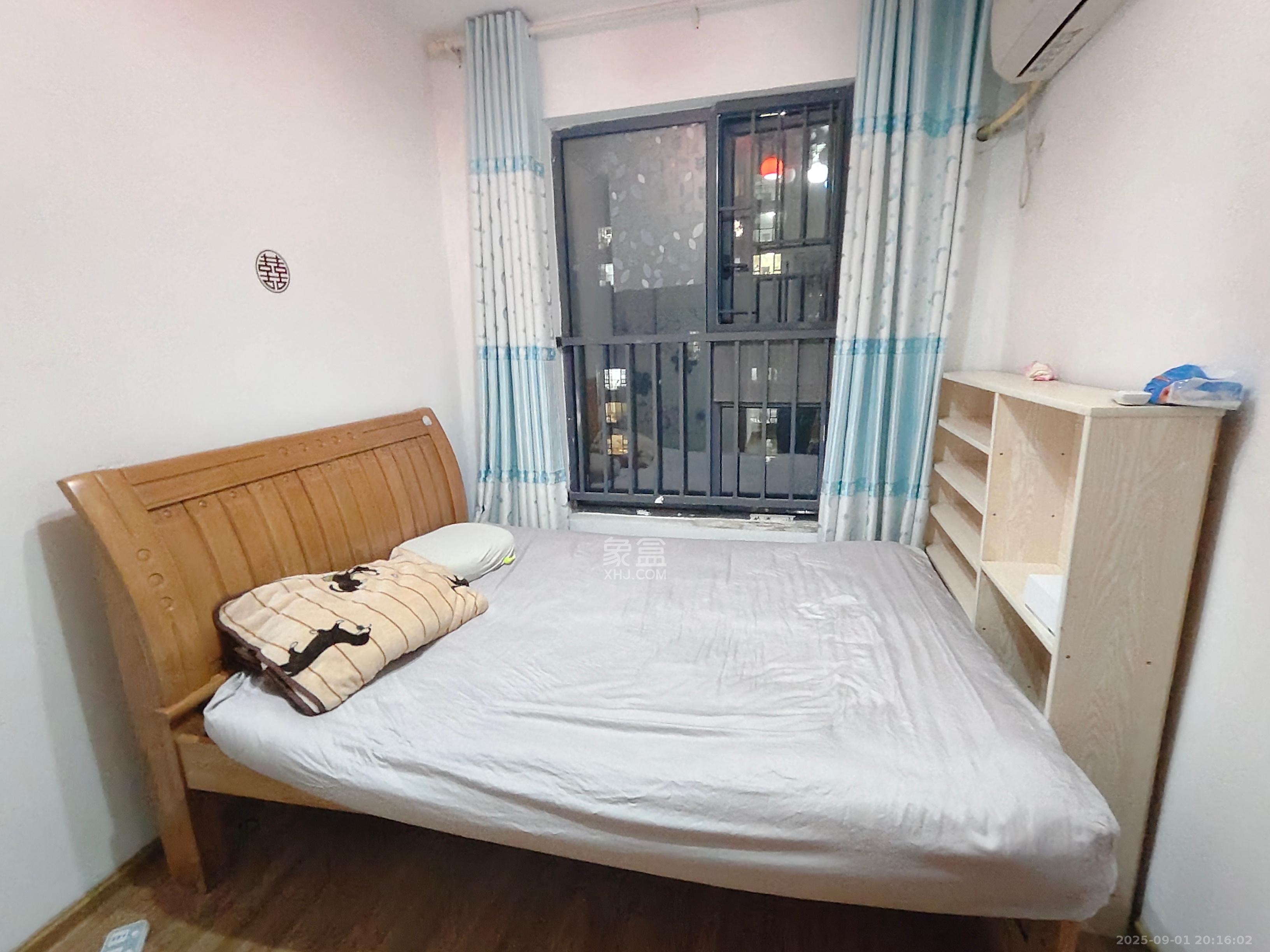 荣盛花语馨苑  3室2厅1卫   2400.00元/月室内图