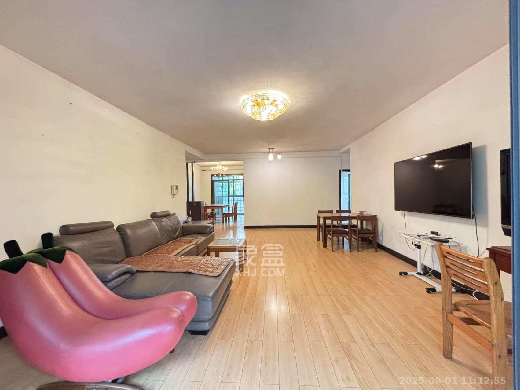 万煦园  4室2厅2卫    3200.0元/月 万煦园  4室2厅2卫    3200.0元/月室内图