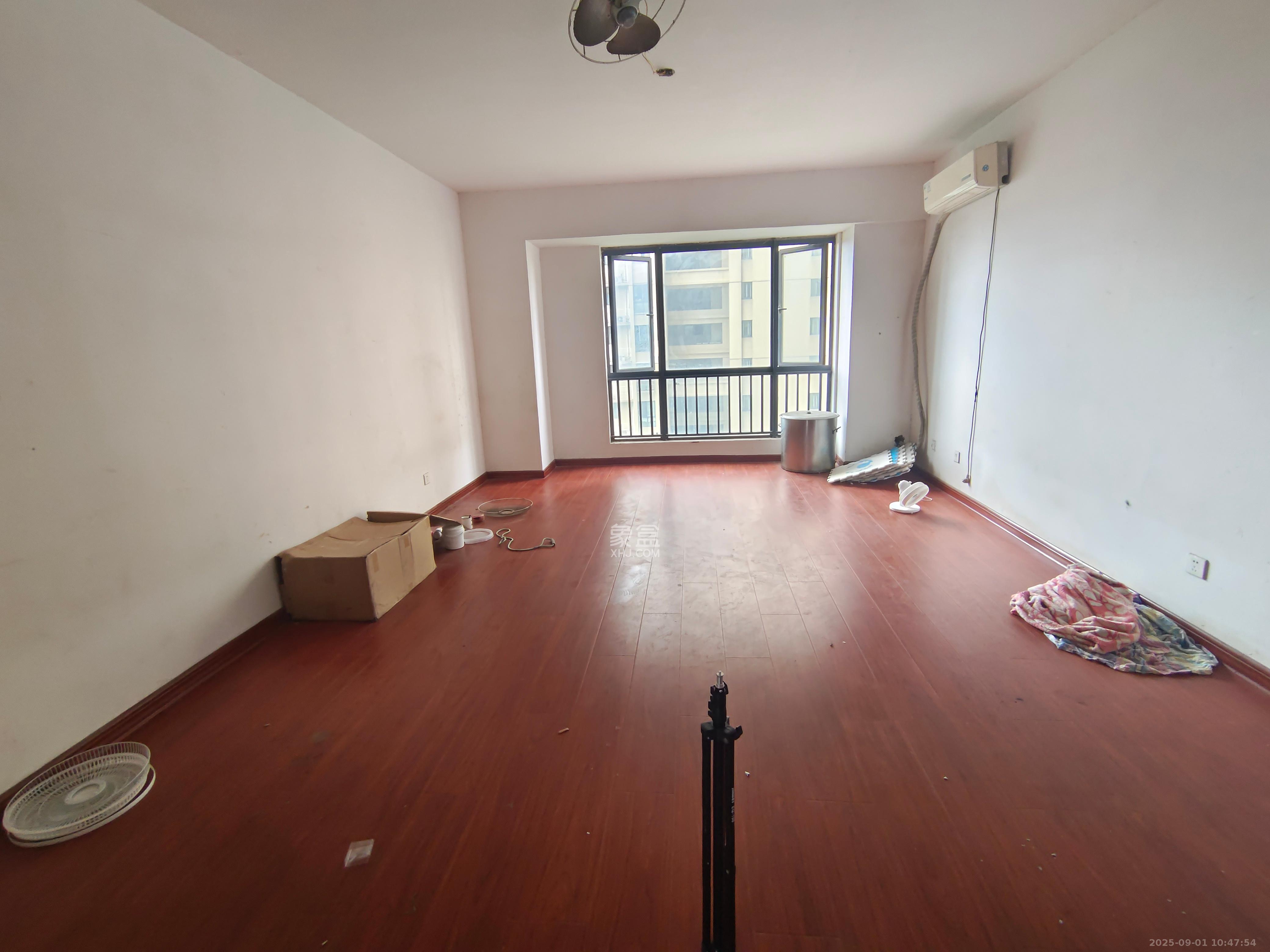 兰亭都荟（璟峰苑）  4室2厅2卫   4200.00元/月