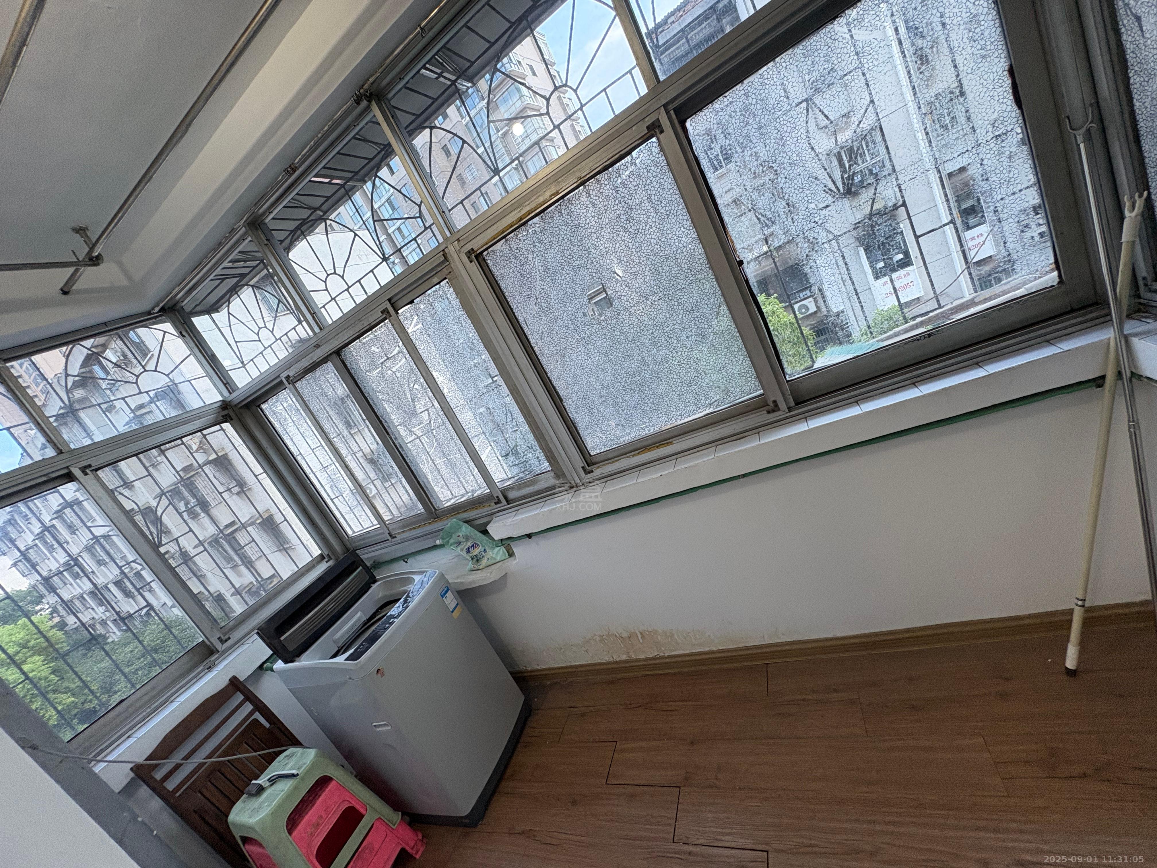 滨江一村 2室1厅1卫 900.0元/月 滨江一村 2室1厅1卫 900.0元/月室内图