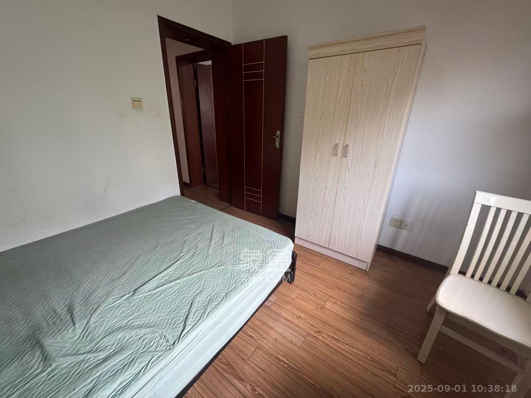 德馨园  3室2厅2卫    1700.0元/月 德馨园  3室2厅2卫    1700.0元/月室内图