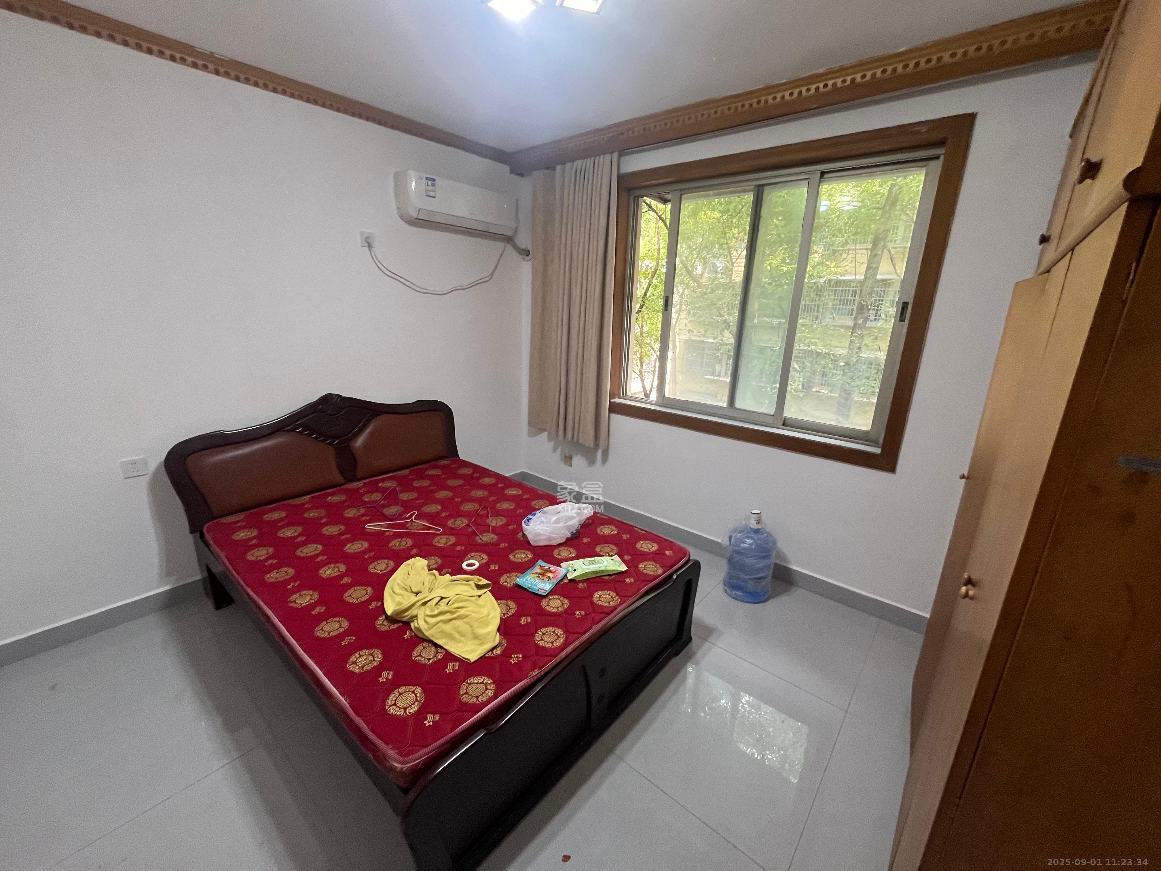 新天小区 3室2厅1卫 1500.0元/月 新天小区 3室2厅1卫 1500.0元/月室内图