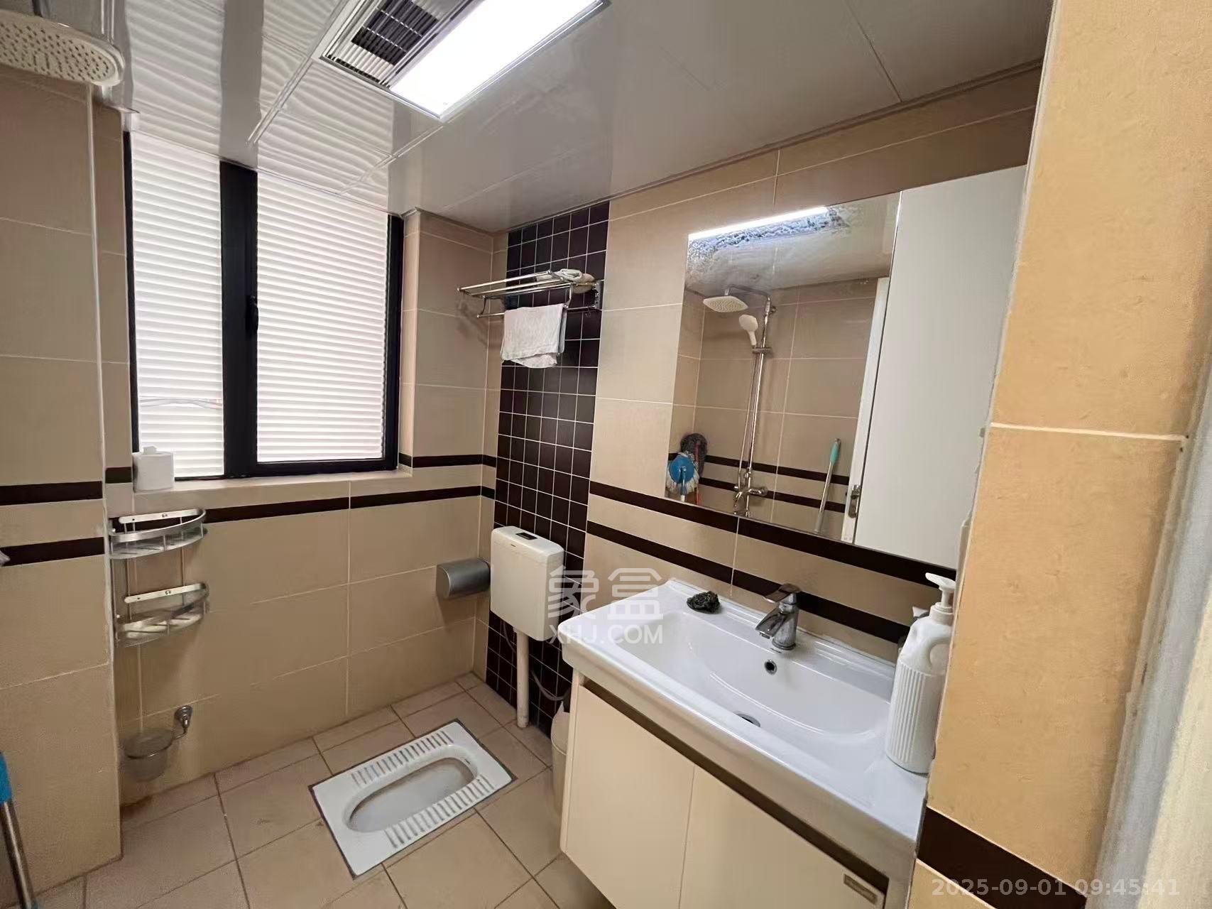 盛地尊域  3室2厅2卫    2400.0元/月 盛地尊域  3室2厅2卫    2400.0元/月室内图