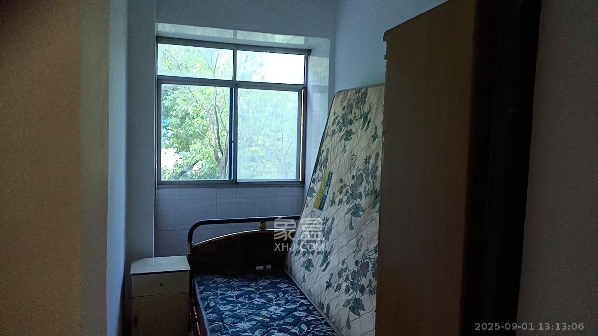 长沙花纸印刷厂宿舍 2室2厅1卫 1450.0元/月 长沙花纸印刷厂宿舍 2室2厅1卫 1450.0元/月室内图