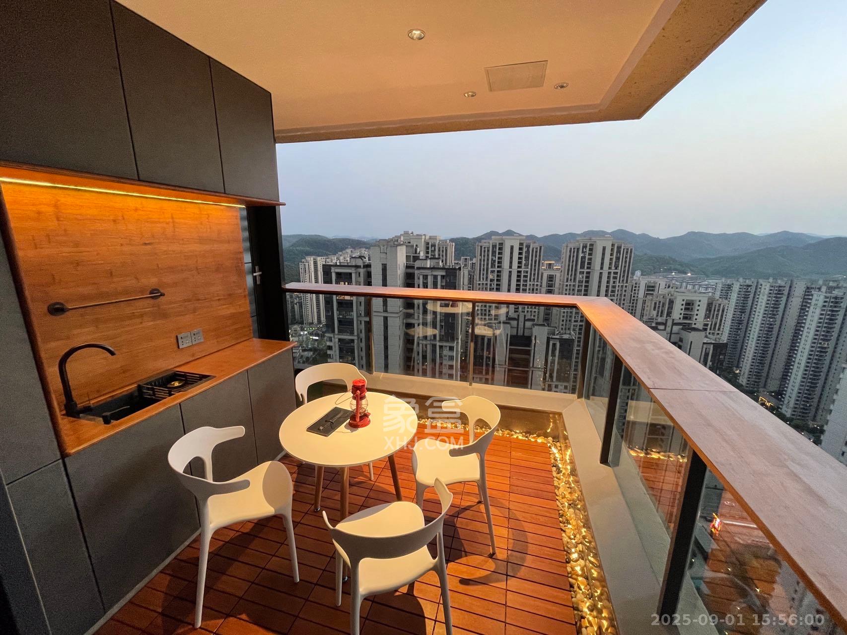 卓越浅水湾 4室2厅3卫 20000.0元/月 卓越浅水湾 4室2厅3卫 20000.0元/月室内图