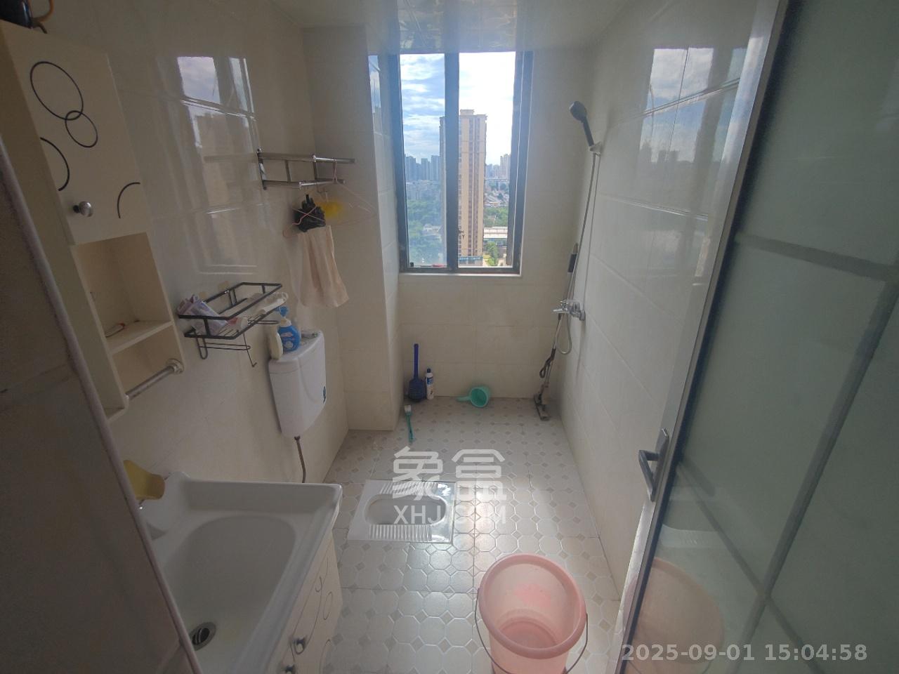 金轮星光名座 3室1厅1卫 2400.0元/月 金轮星光名座 3室1厅1卫 2400.0元/月室内图