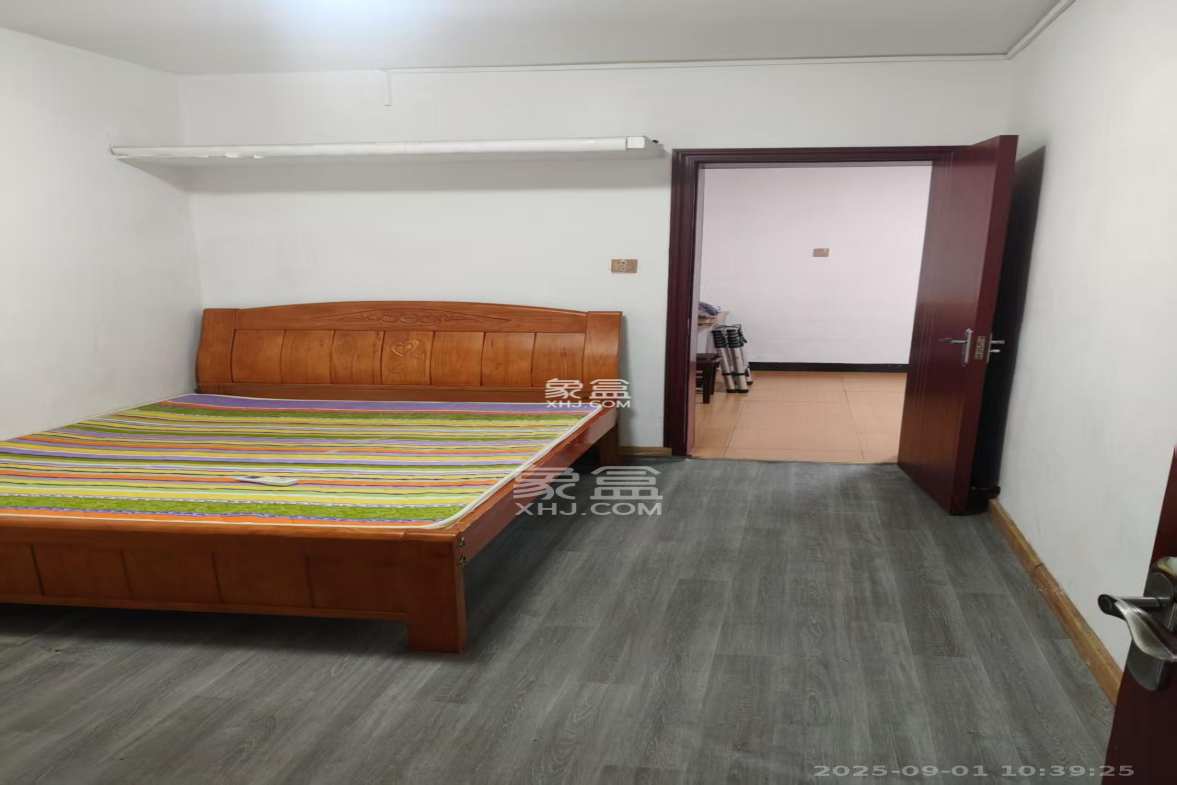 三印宿舍  2室1厅1卫    1200.0元/月 三印宿舍  2室1厅1卫    1200.0元/月室内图1