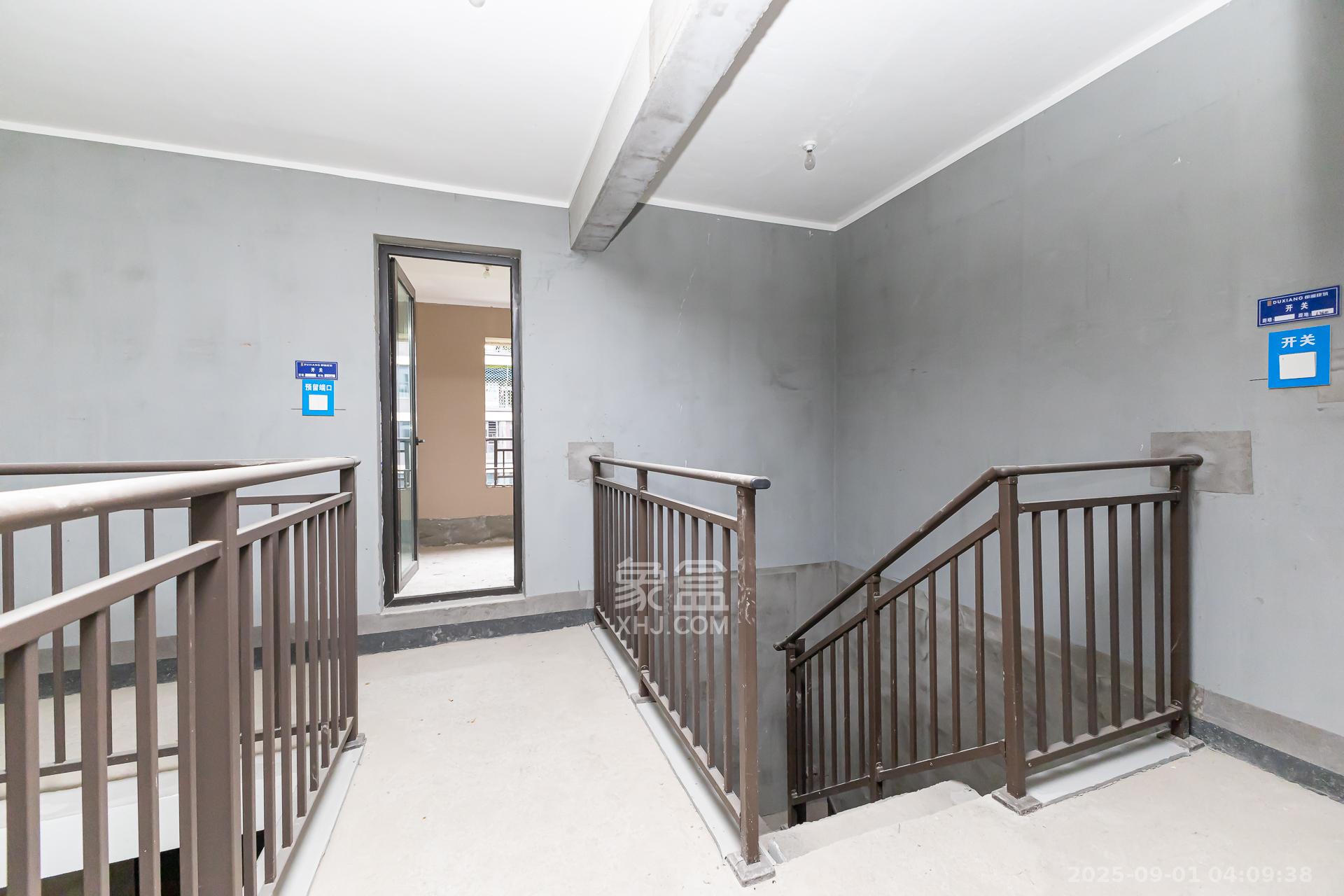 时代建发和著  5室2厅3卫    350.0万其他