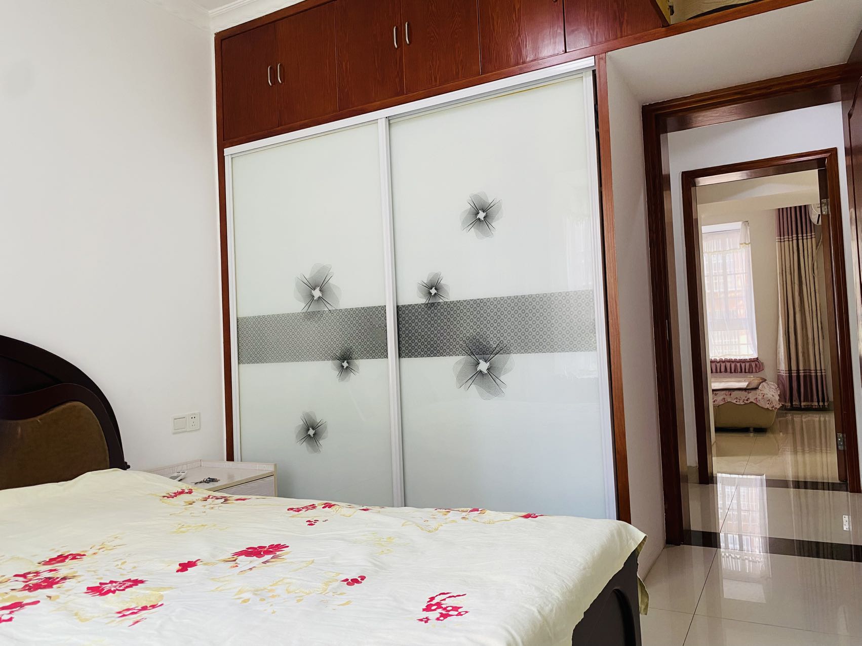 幸福里 3室2厅2卫 62.8万 幸福里 3室2厅2卫 62.8万室内图