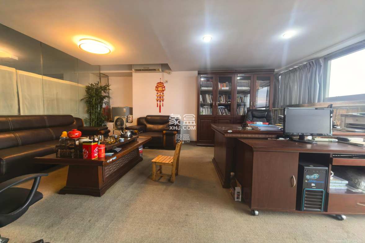 兴威名座 2室2厅1卫 3500.0元/月 兴威名座 2室2厅1卫 3500.0元/月室内图