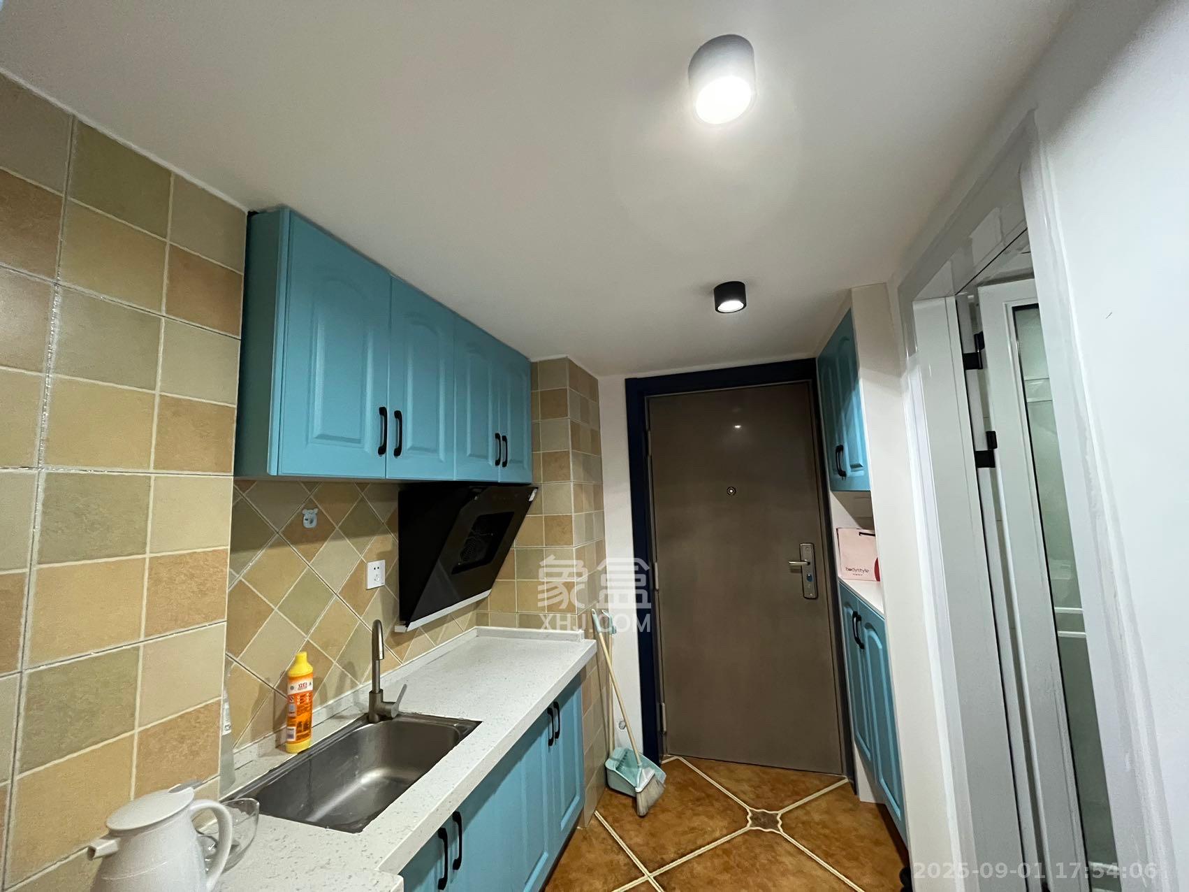 荣盛花语书苑 2室1厅1卫 2600.0元/月 荣盛花语书苑 2室1厅1卫 2600.0元/月室内图