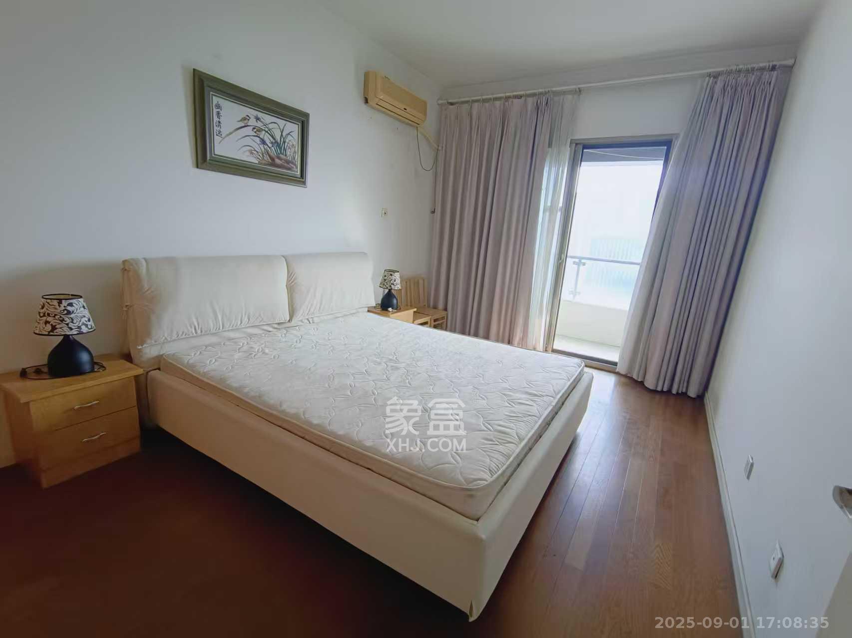 阳光100一期、四五期  2室2厅1卫    2500.0元/月室内图