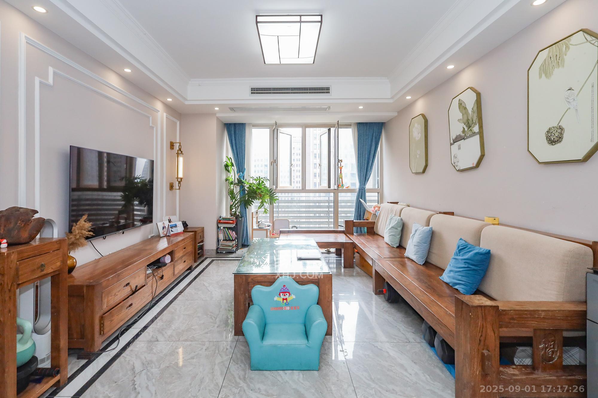 八方小区C区  3室2厅2卫    338.0万 八方小区C区  3室2厅2卫    338.0万