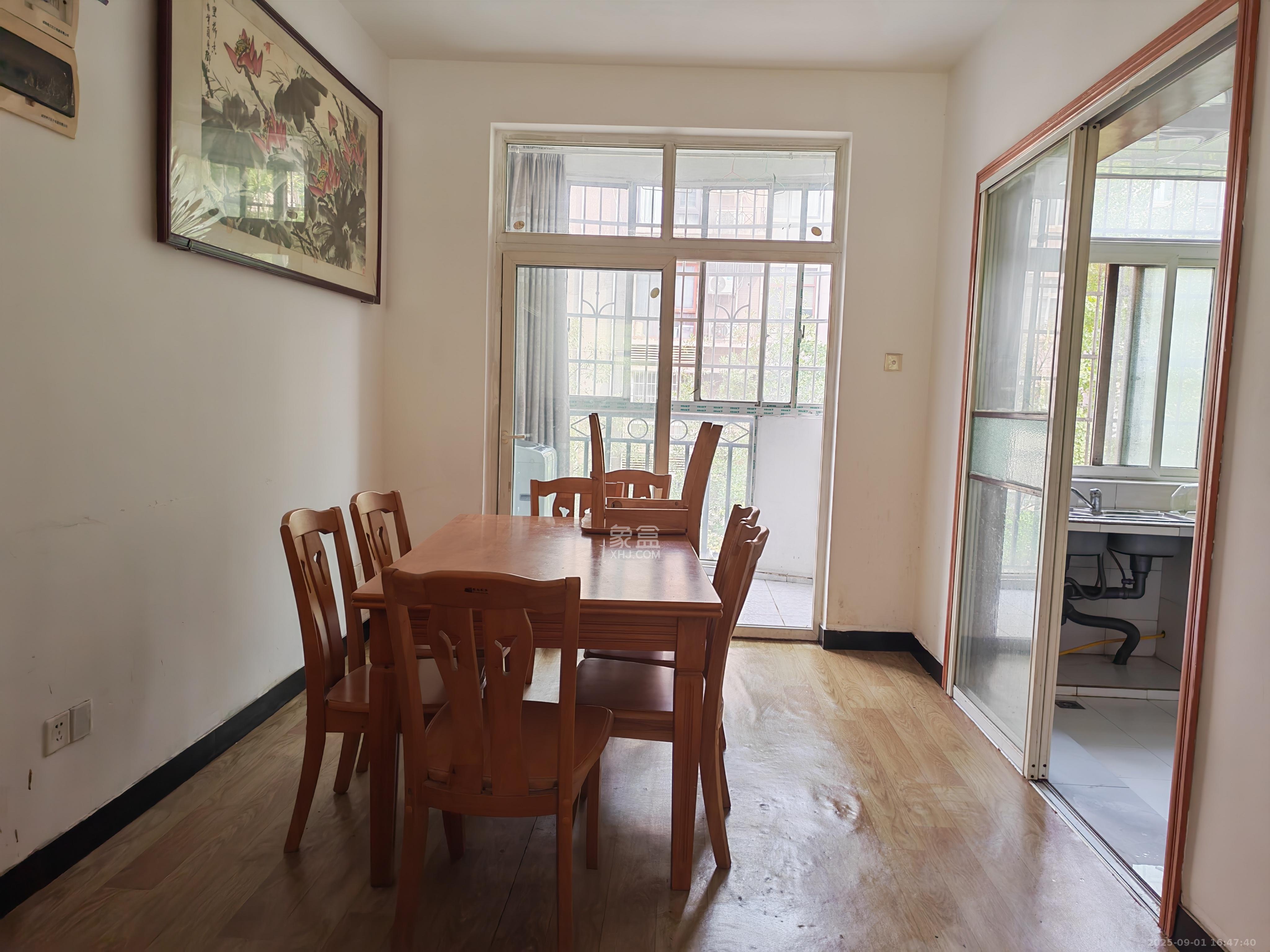 枫华府第  3室2厅2卫    1800.0元/月 枫华府第  3室2厅2卫    1800.0元/月室内图