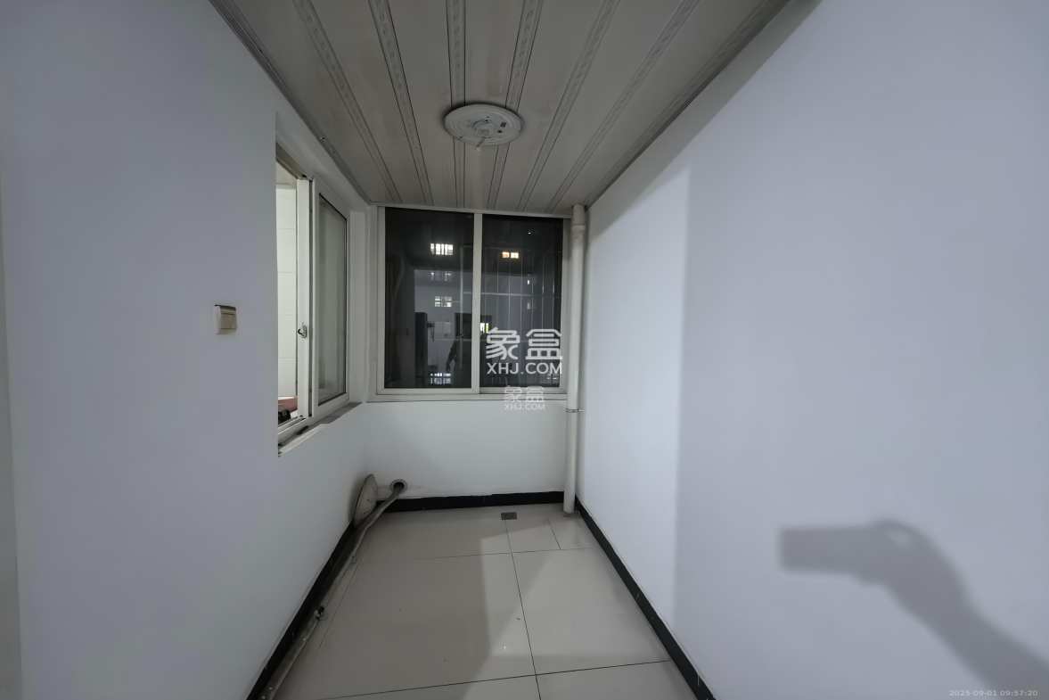 锦璨家园  3室2厅1卫    1600.0元/月 锦璨家园  3室2厅1卫    1600.0元/月室内图