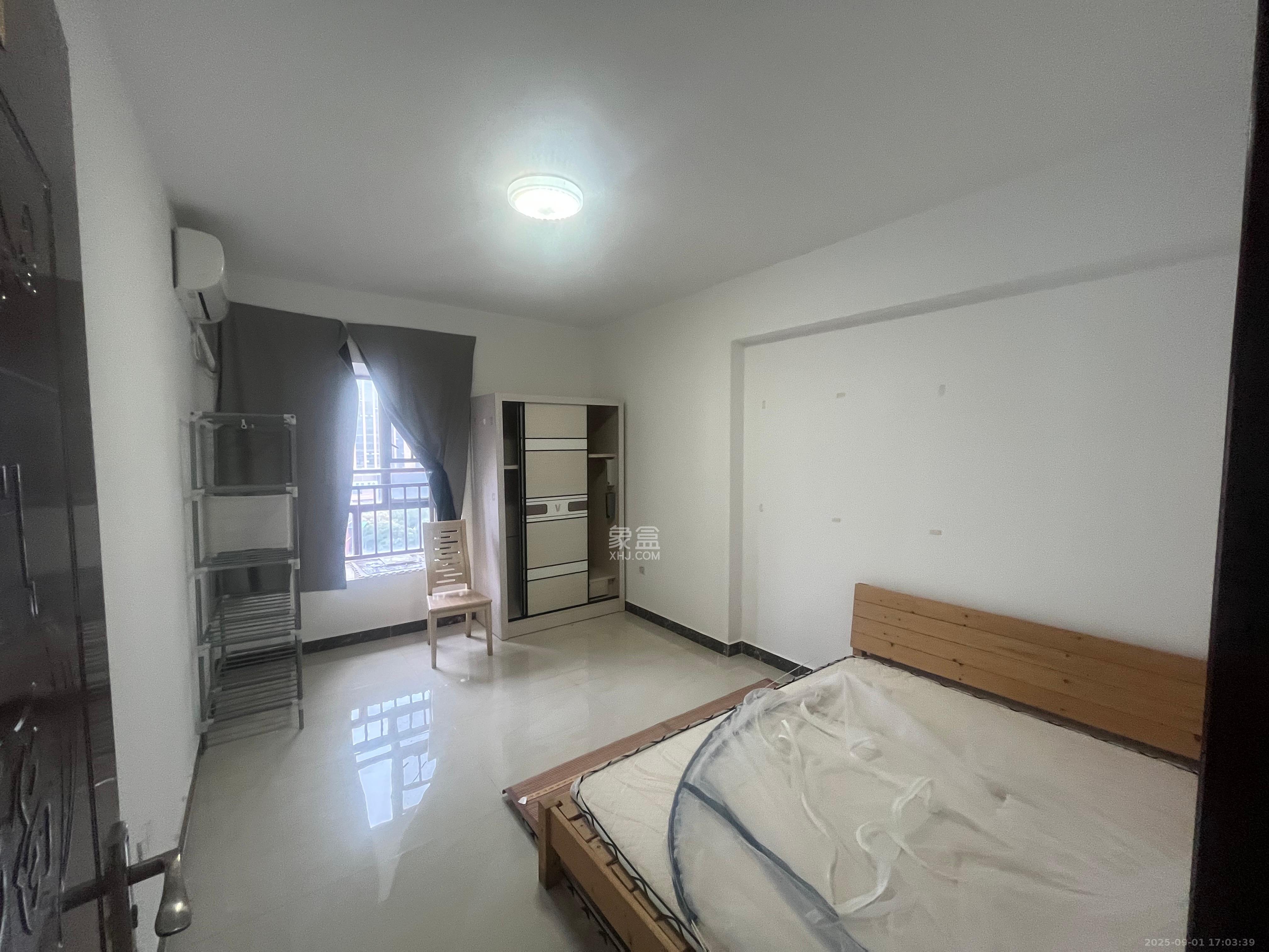 工贸大厦  2室2厅1卫    2300.0元/月室内图