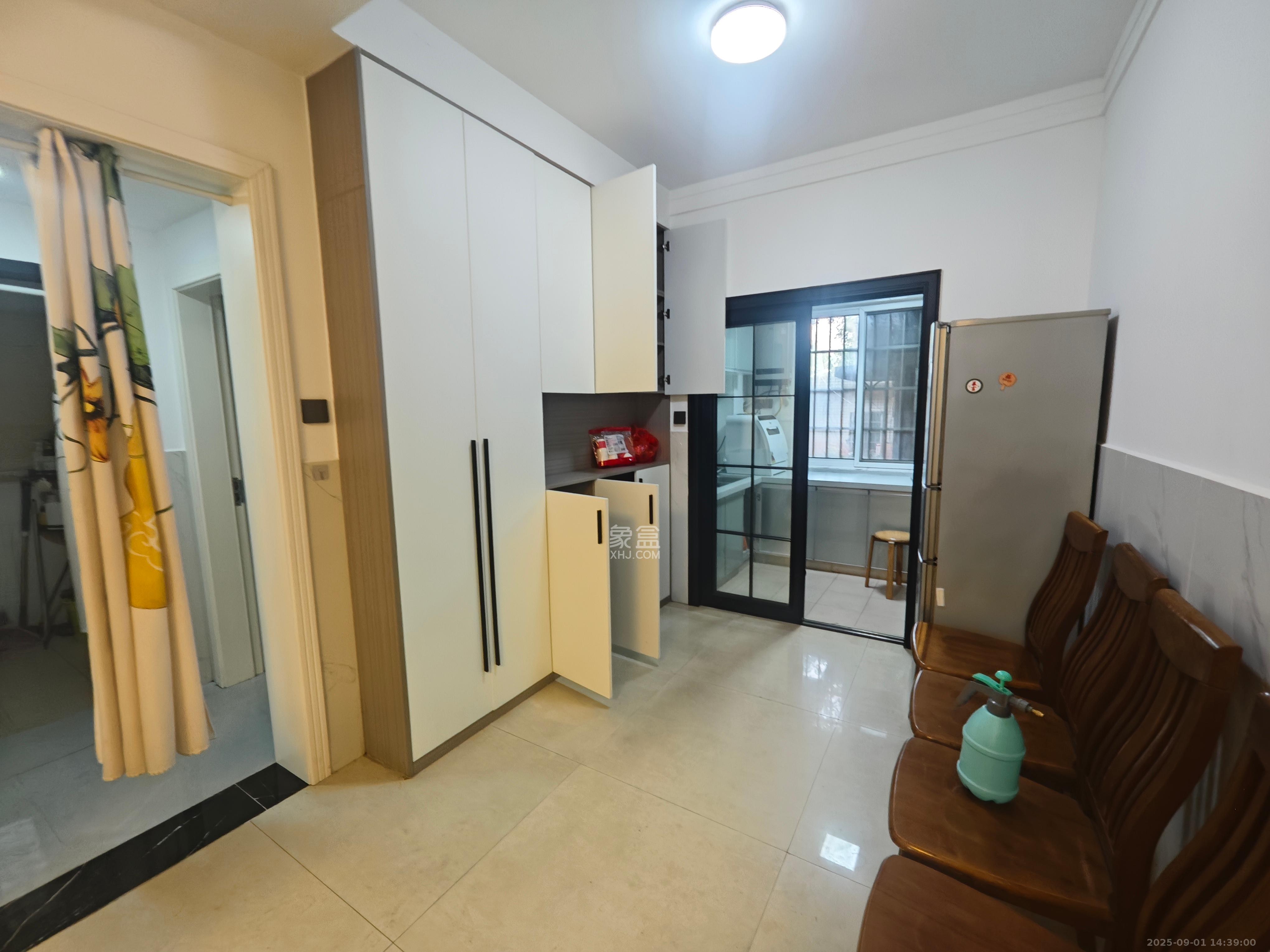 滨湖嘉园（湖滨小区）  2室2厅1卫    2500.0元/月室内图