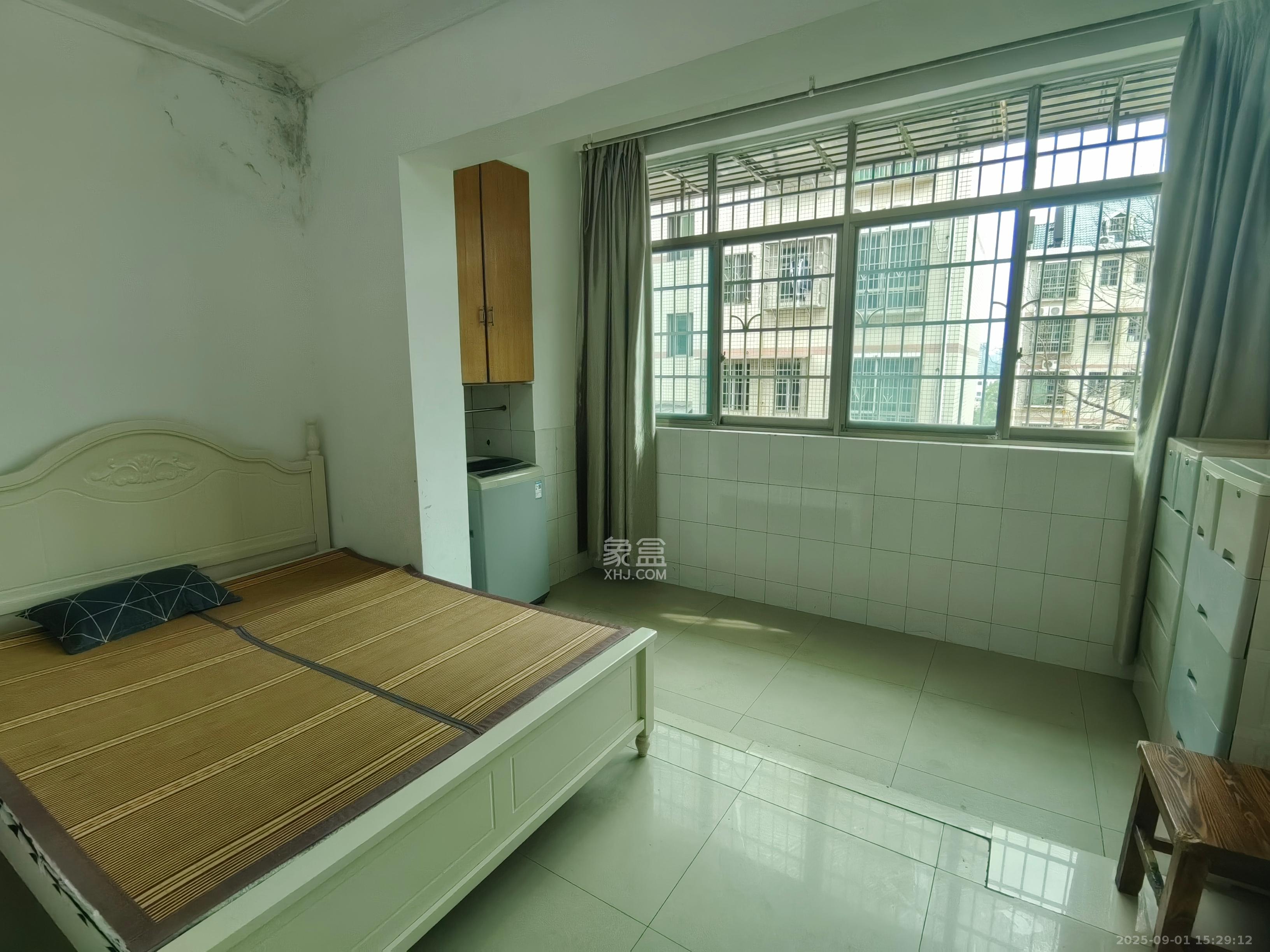 和平小区 2室1厅1卫 1000.0元/月 和平小区 2室1厅1卫 1000.0元/月室内图