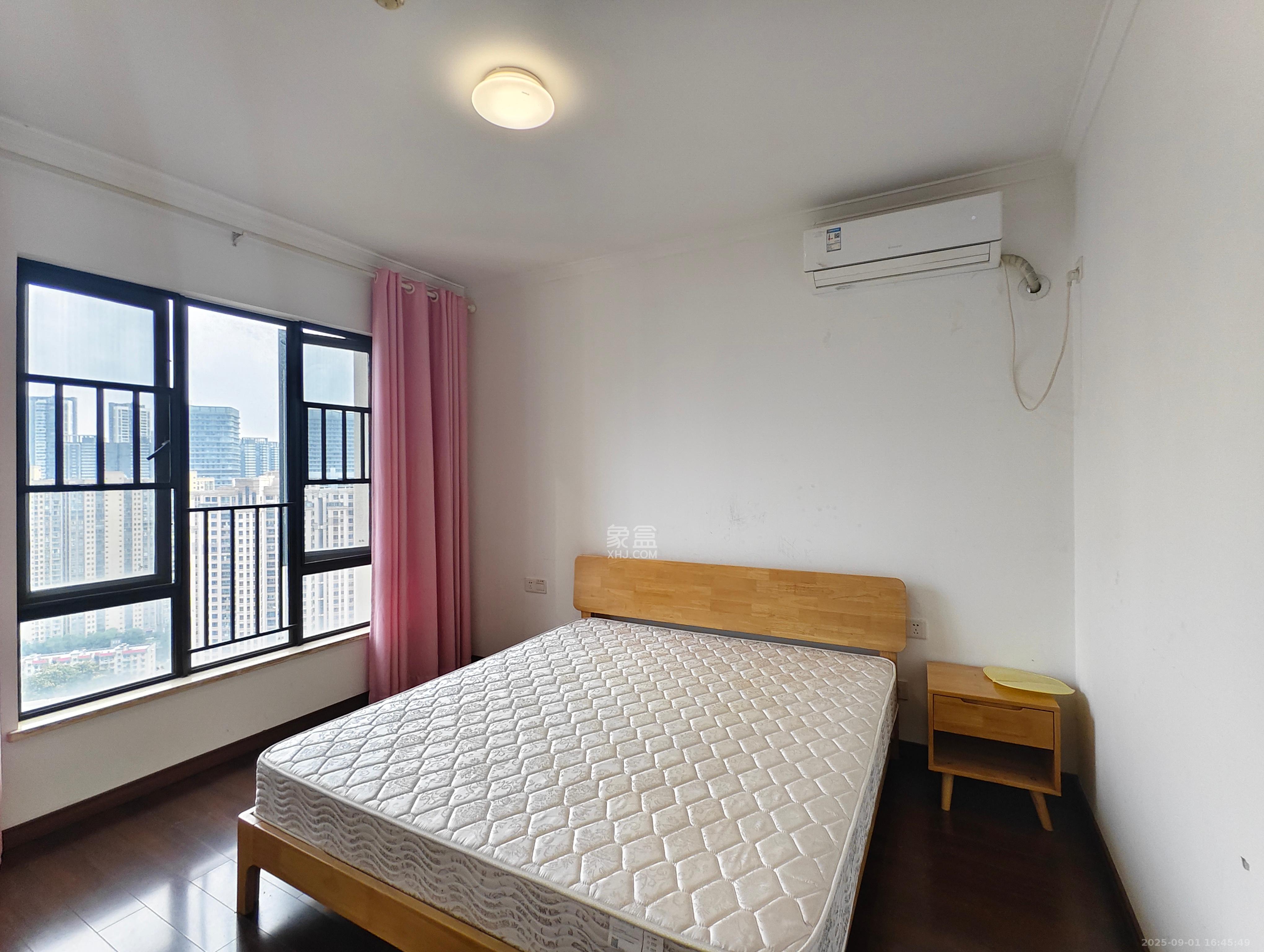 万科里金域国际  3室2厅2卫    3200.0元/月 万科里金域国际  3室2厅2卫    3200.0元/月室内图