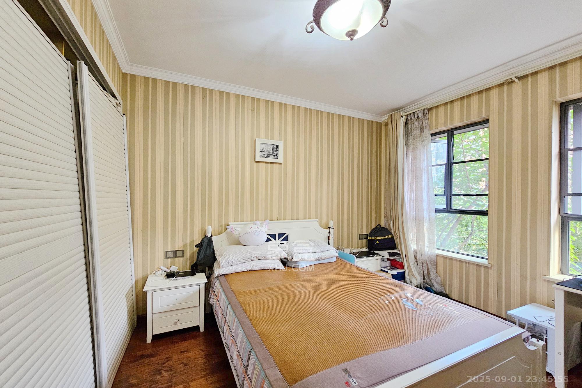 中隆国际御玺 4室2厅2卫 235.5万 中隆国际御玺 4室2厅2卫 235.5万卧室