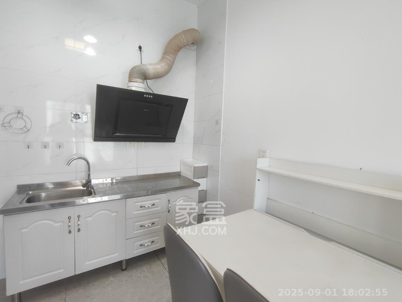 洋湖时代  1室0厅0卫    1300.0元/月 洋湖时代  1室0厅0卫    1300.0元/月室内图