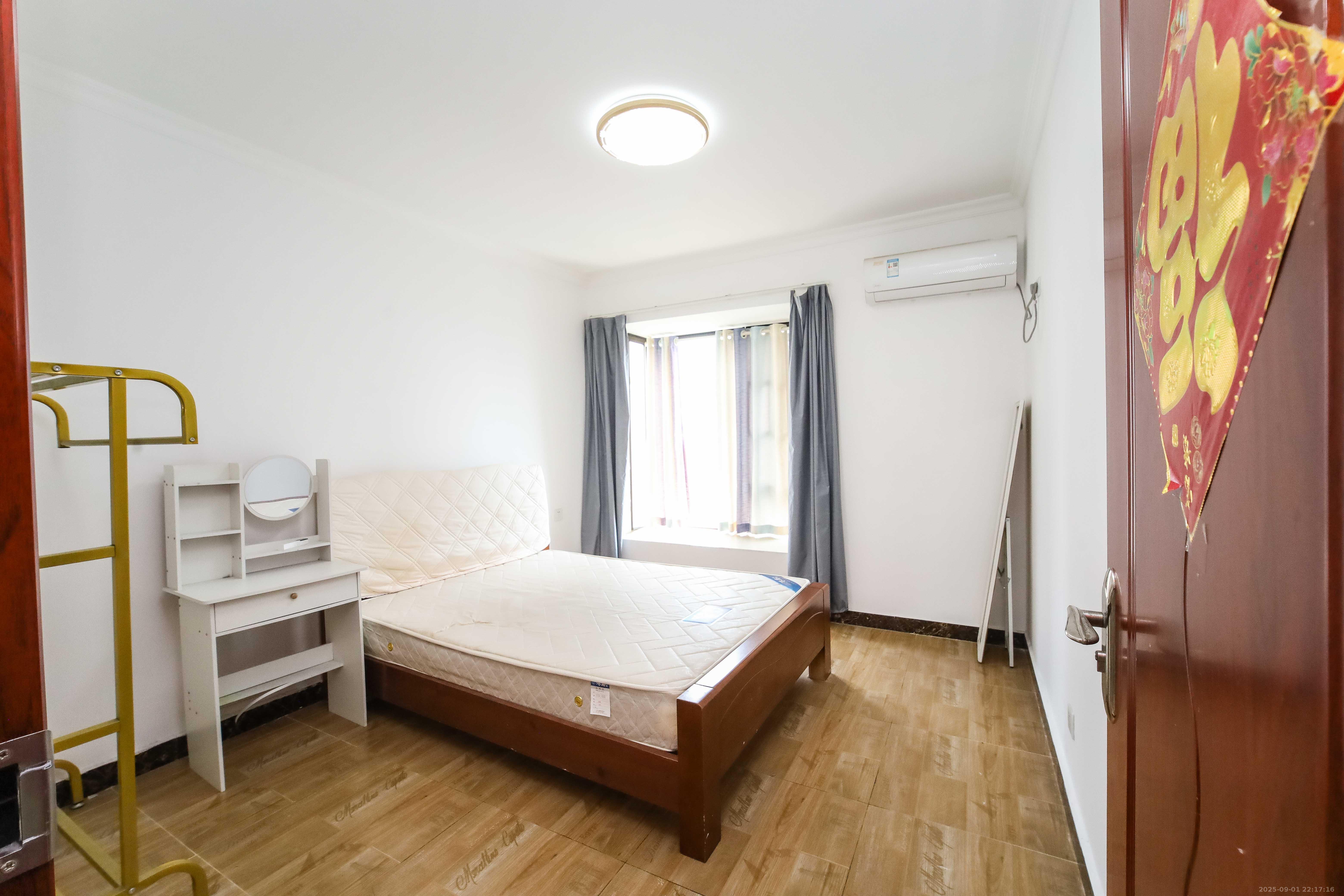 中欣楚天熙苑 2室2厅1卫 68.0万 中欣楚天熙苑 2室2厅1卫 68.0万卧室