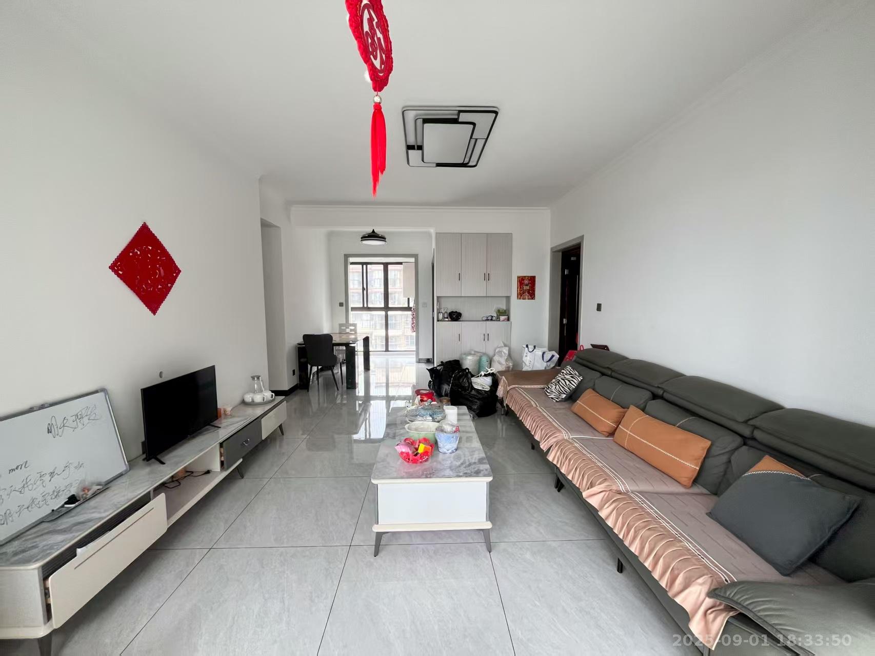 亿都时光  3室2厅2卫    2000.0元/月