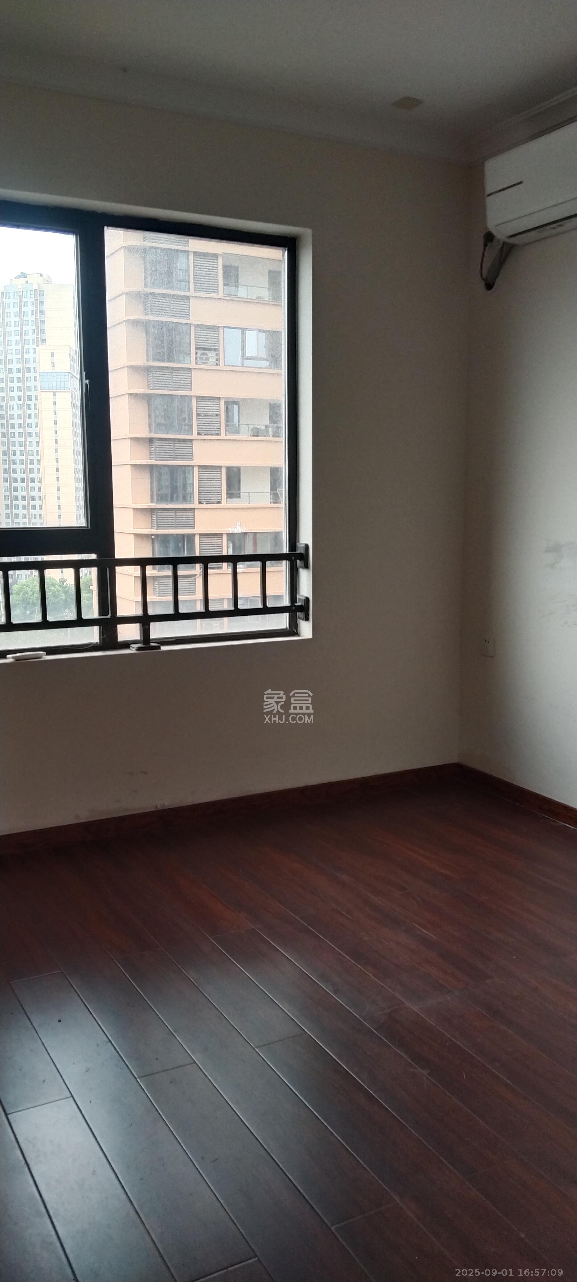 五江天街南区  4室2厅2卫    3000.0元/月 五江天街南区  4室2厅2卫    3000.0元/月室内图