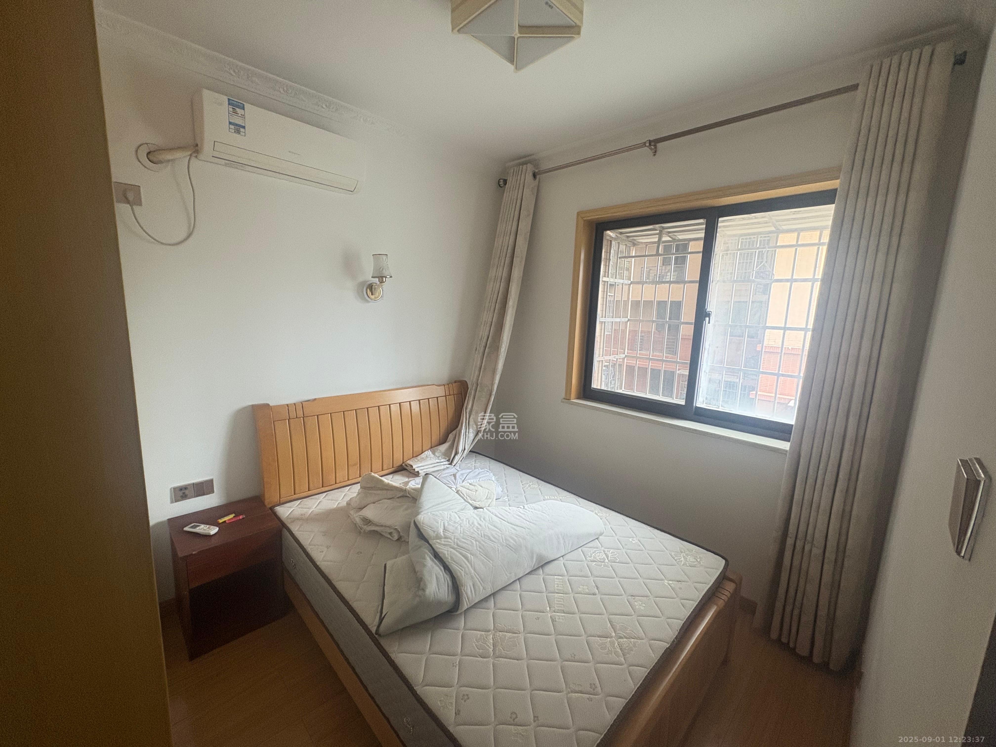 盛地春天里 3室2厅1卫 1400.0元/月 盛地春天里 3室2厅1卫 1400.0元/月室内图