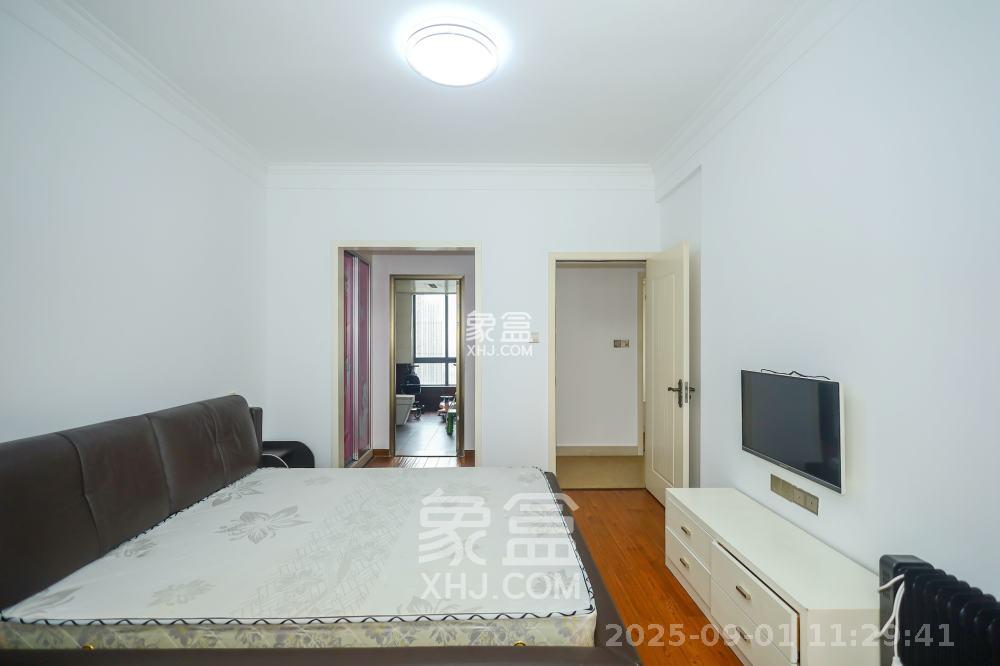 恒基凯旋门一二期 3室2厅2卫 2800.0元/月 恒基凯旋门一二期 3室2厅2卫 2800.0元/月室内图