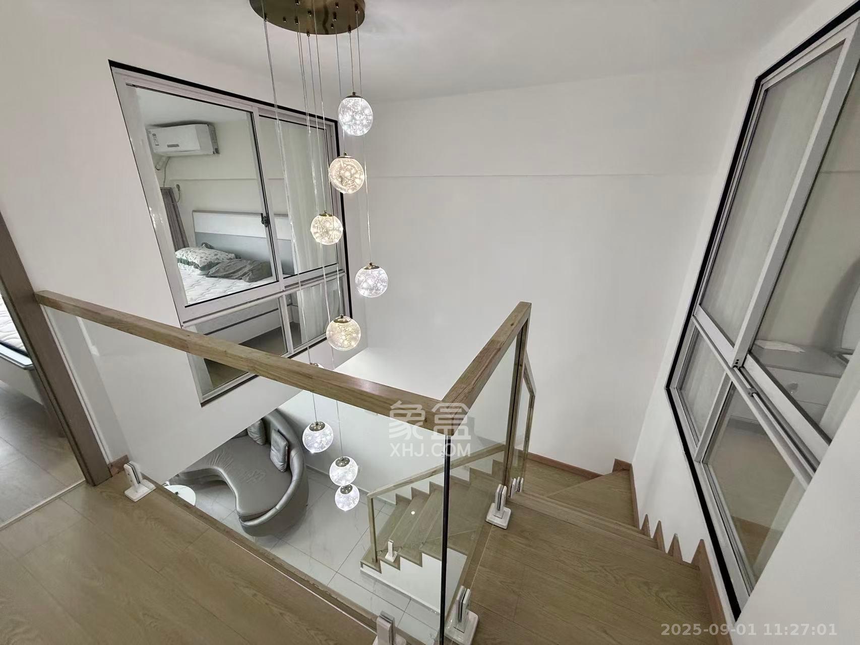 藏珑湖上公馆 1室1厅1卫 2500.0元/月 藏珑湖上公馆 1室1厅1卫 2500.0元/月室内图