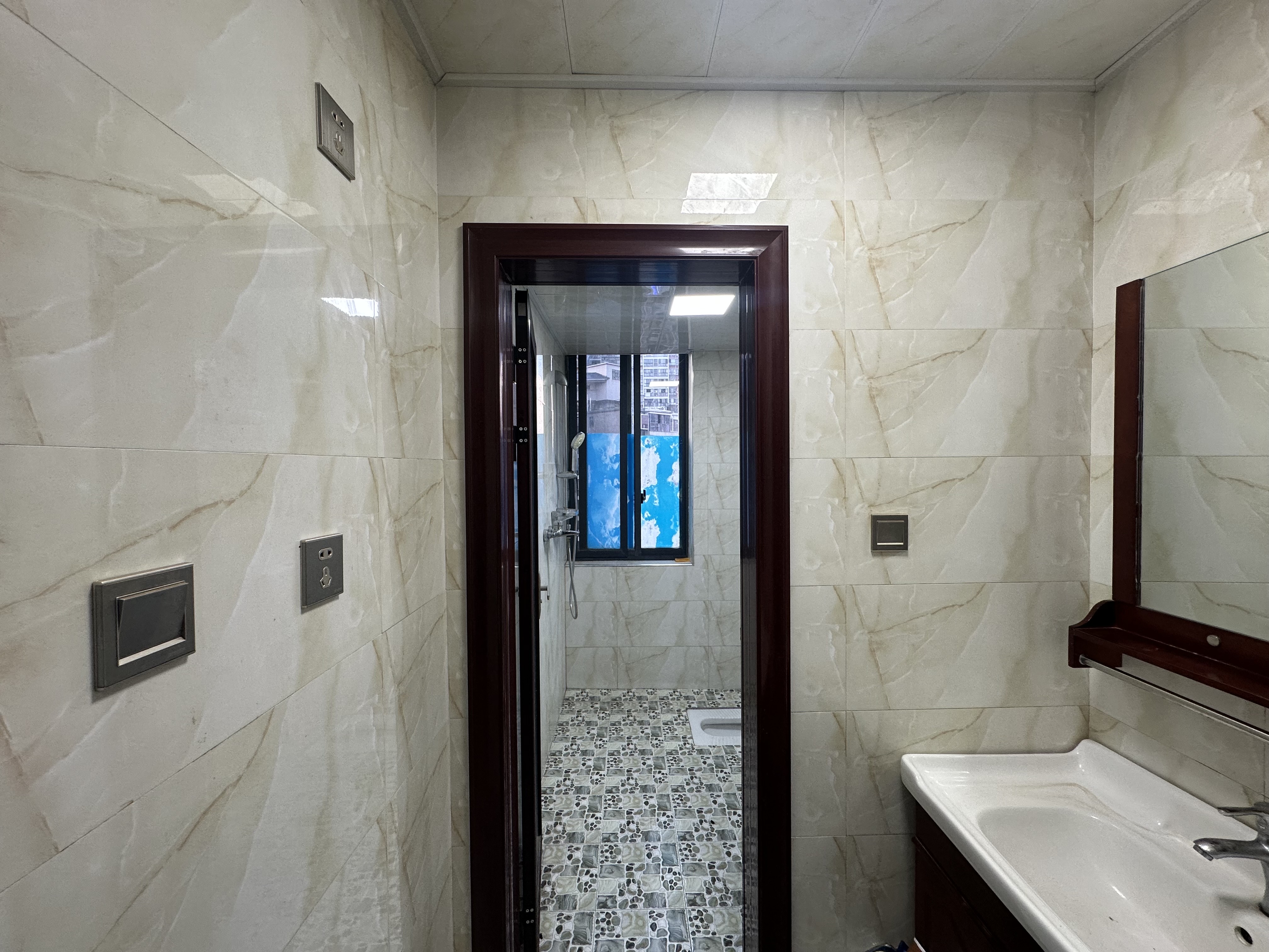 鑫成君泰 3室2厅2卫 2300.0元/月 鑫成君泰 3室2厅2卫 2300.0元/月室内图