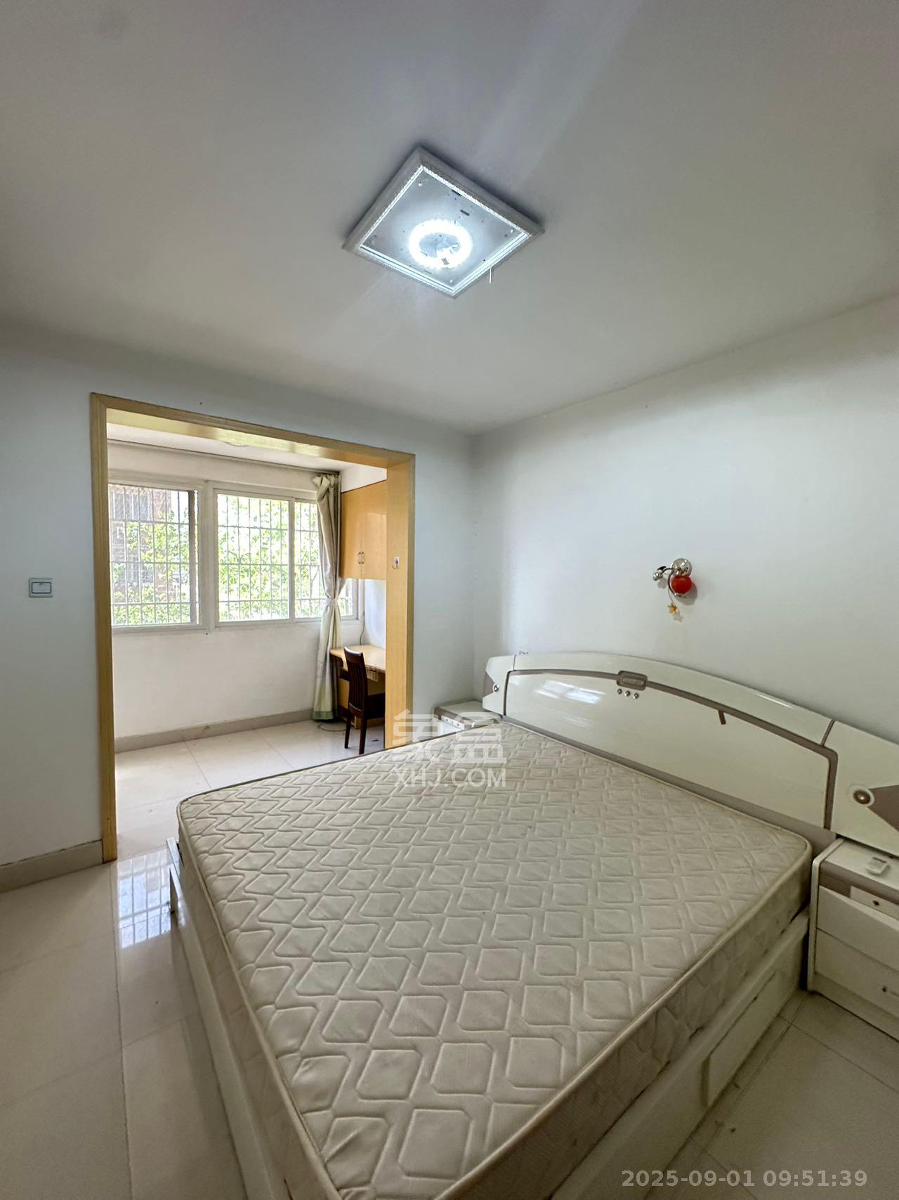 景环小区  2室2厅1卫    1400.0元/月 景环小区  2室2厅1卫    1400.0元/月室内图