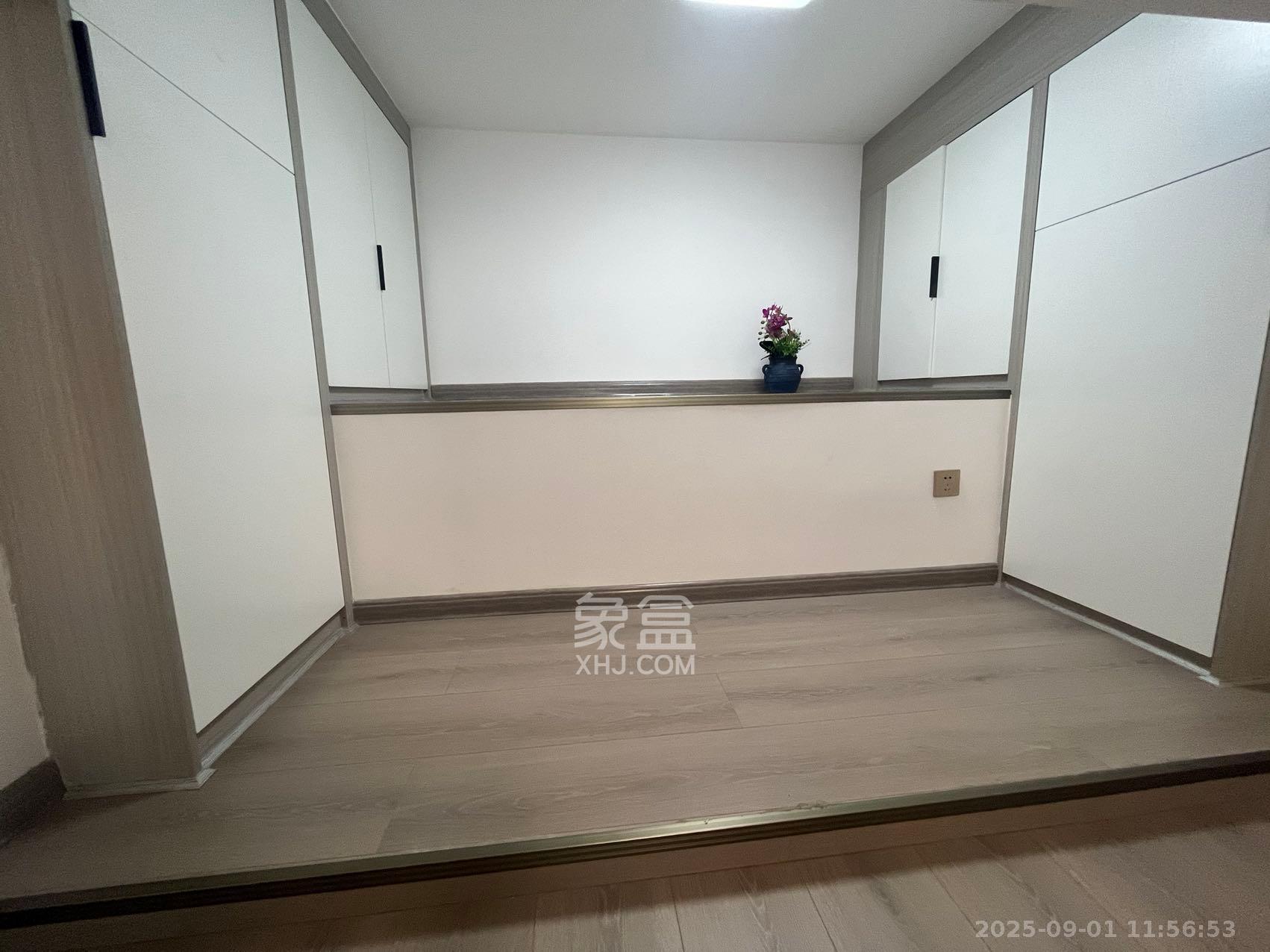 弘阳时光里  2室1厅1卫   2300.00元/月室内图