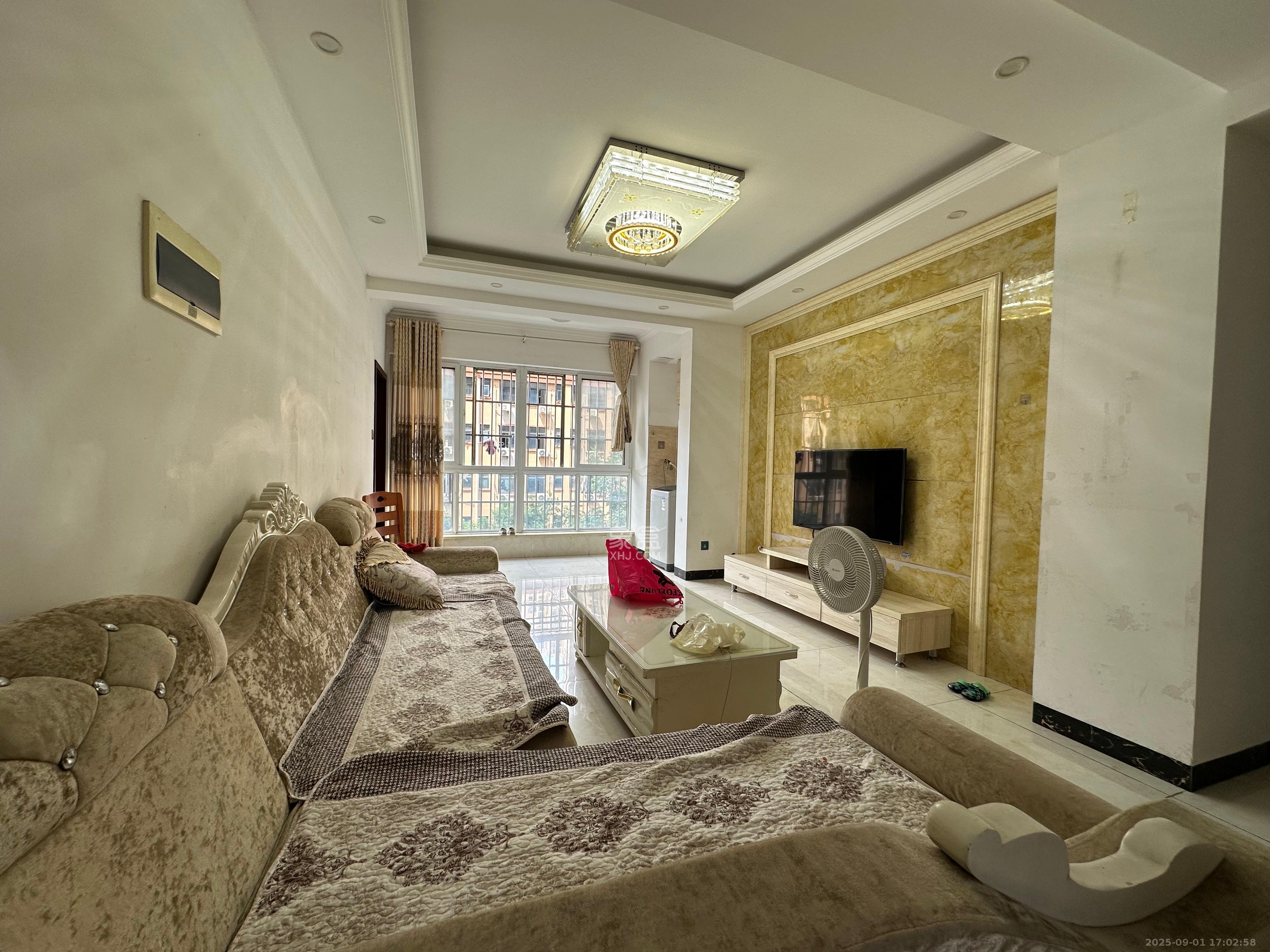 楚天世纪城西苑  2室2厅1卫    1800.0元/月 楚天世纪城西苑  2室2厅1卫    1800.0元/月室内图