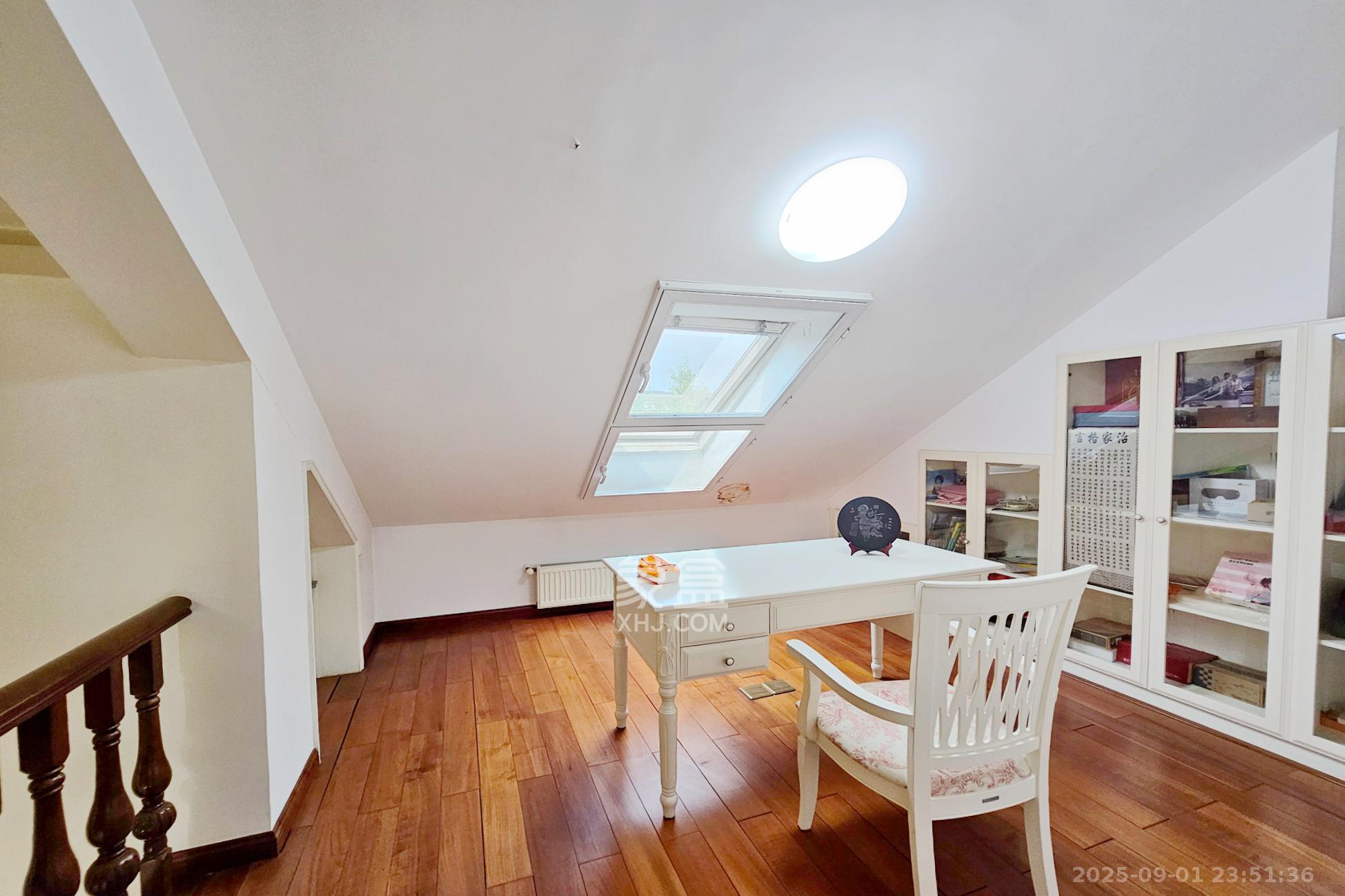 绿城桂花城 4室2厅2卫 148.5万 绿城桂花城 4室2厅2卫 148.5万卧室