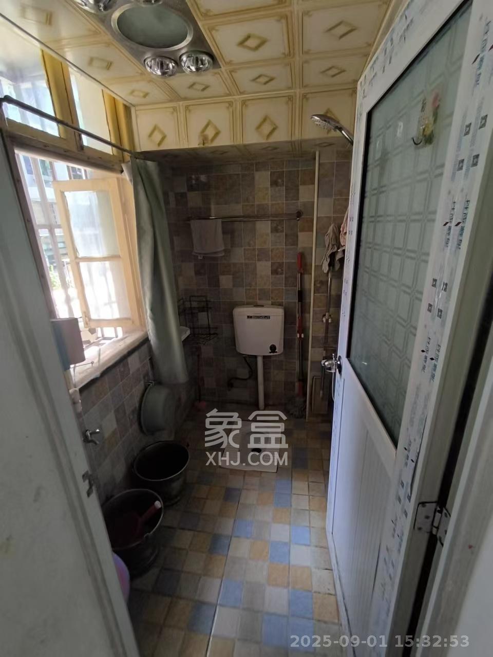 南门口晏家塘社区  2室1厅1卫    2600.0元/月室内图