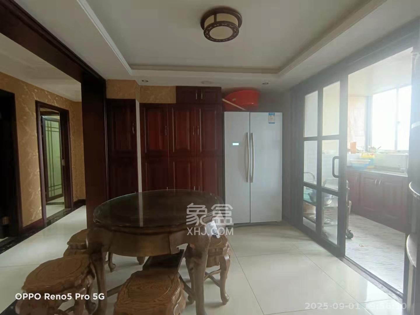 高桥现代商贸城 4室1厅1卫 4500.0元/月 高桥现代商贸城 4室1厅1卫 4500.0元/月室内图