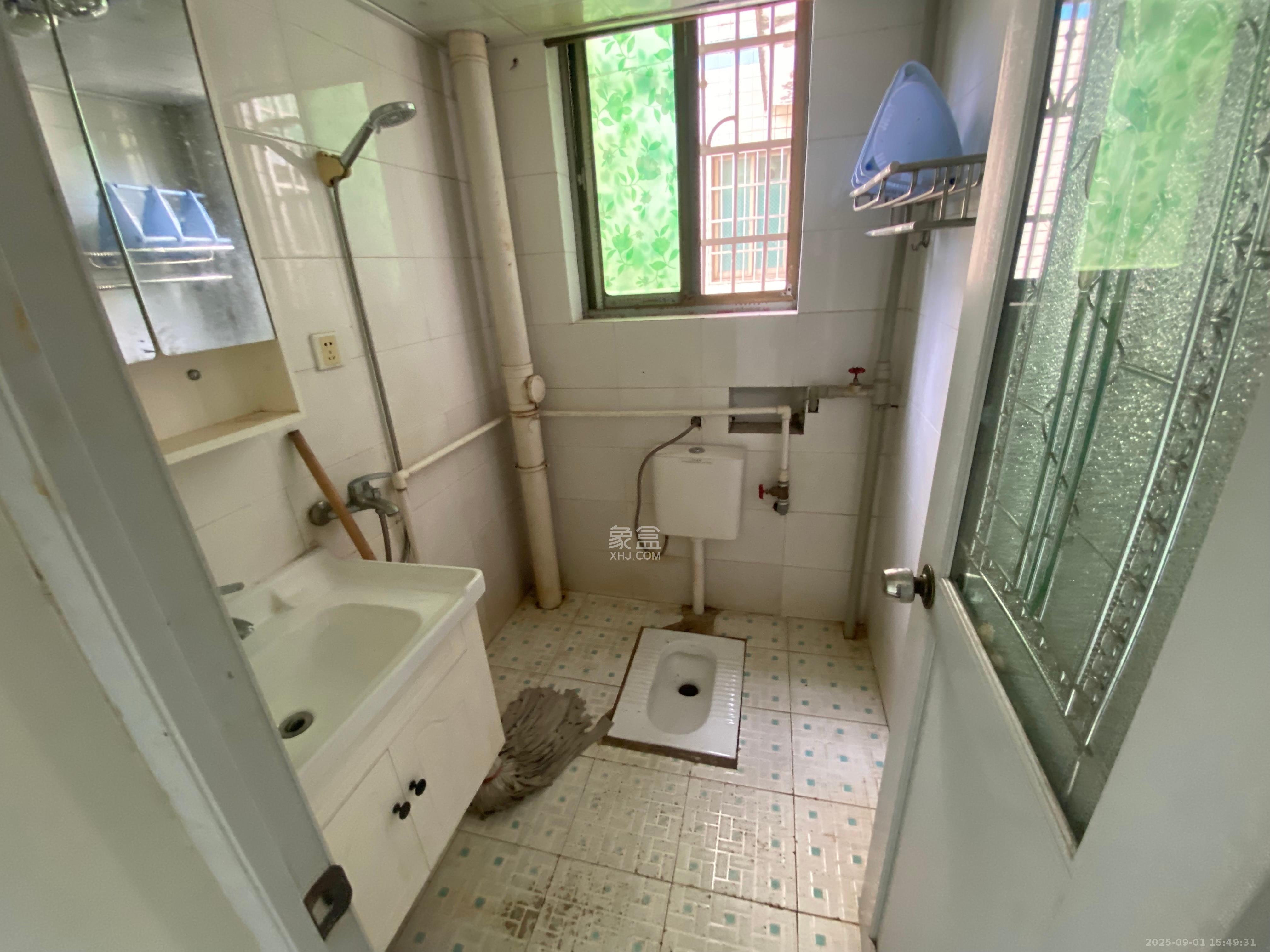 兴联小区 2室1厅1卫 1500.0元/月 兴联小区 2室1厅1卫 1500.0元/月室内图