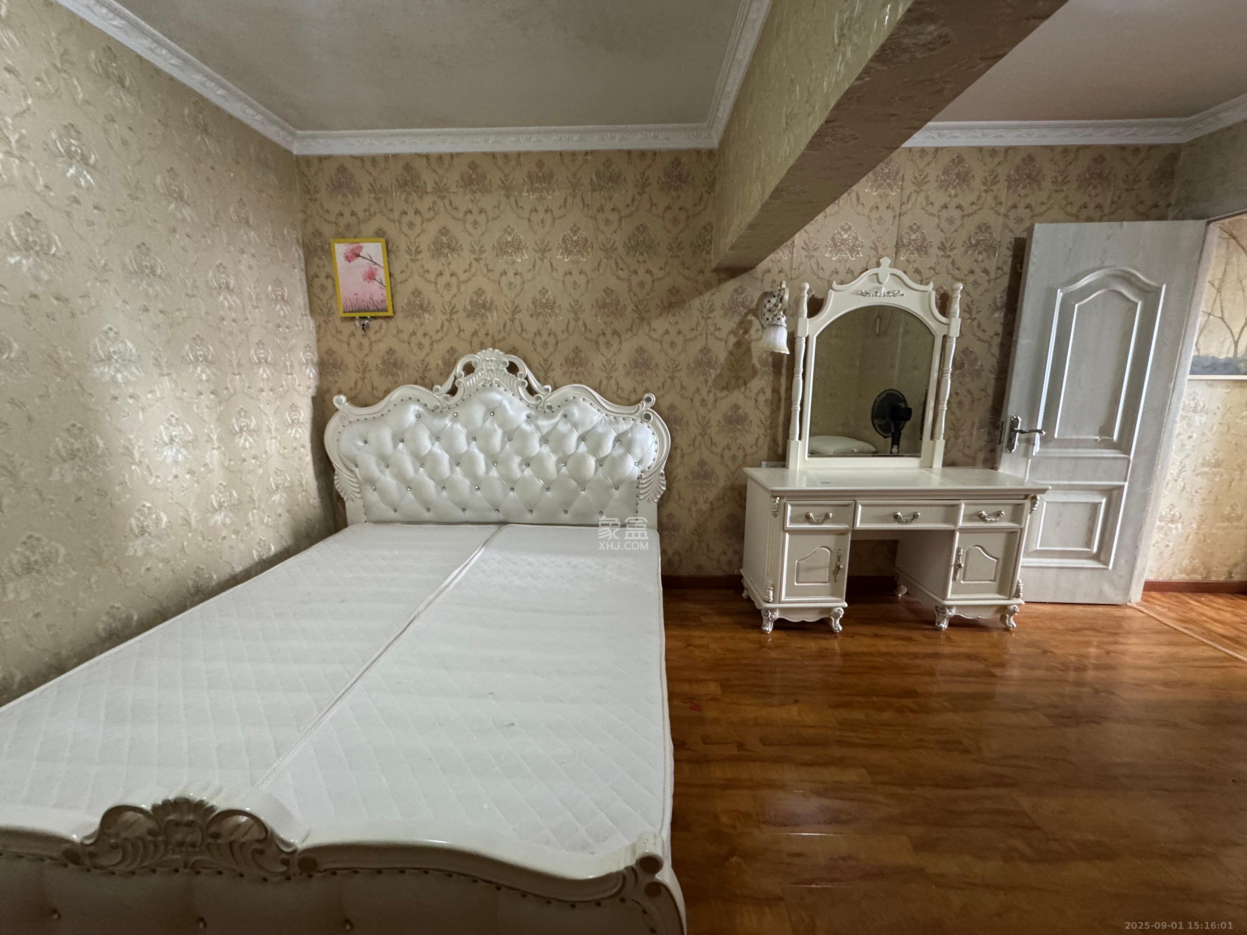 鸥波港湾  2室2厅1卫    2100.0元/月室内图