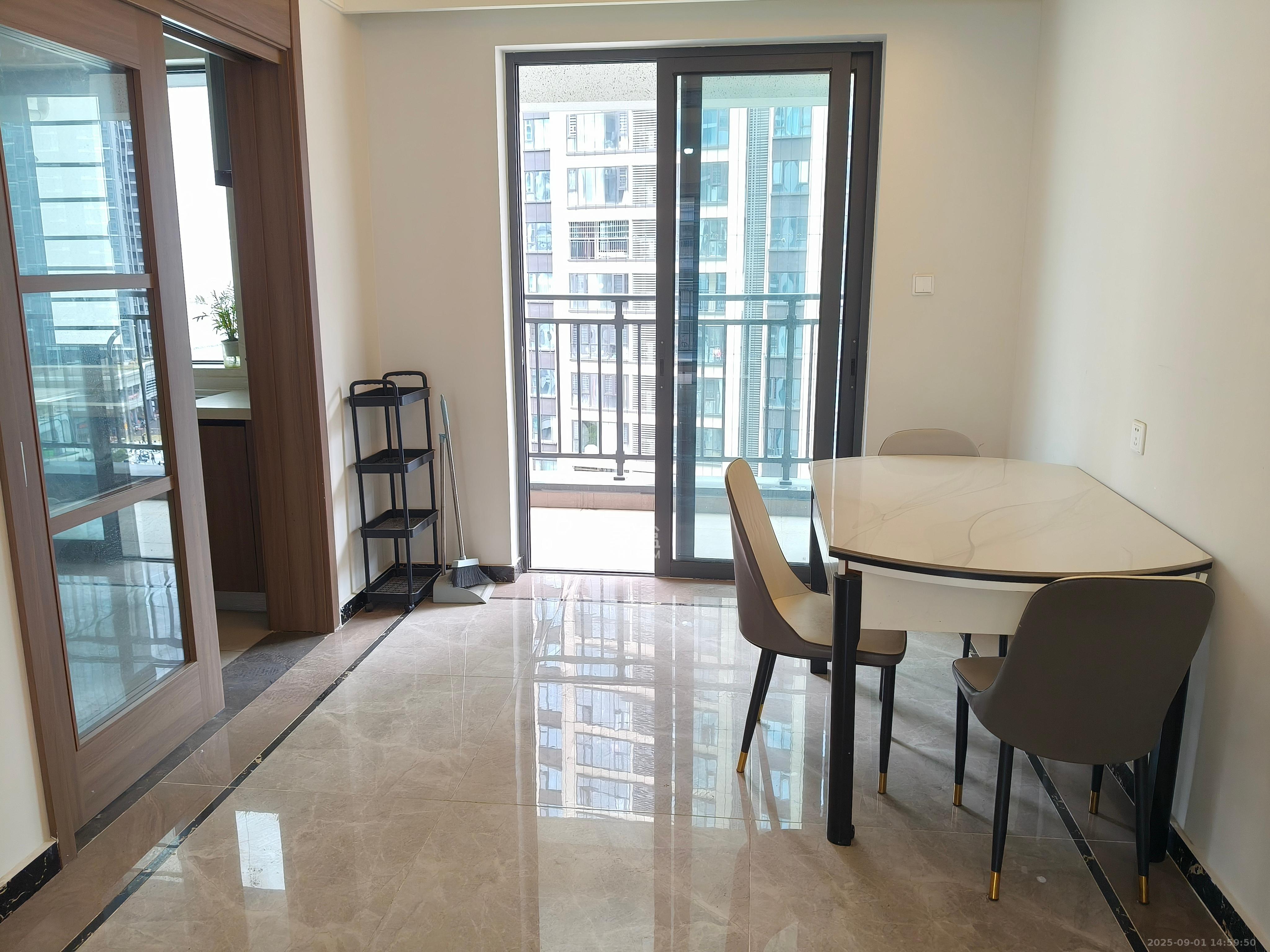 保利恒伟时光印象 4室2厅2卫 2600.0元/月 保利恒伟时光印象 4室2厅2卫 2600.0元/月室内图