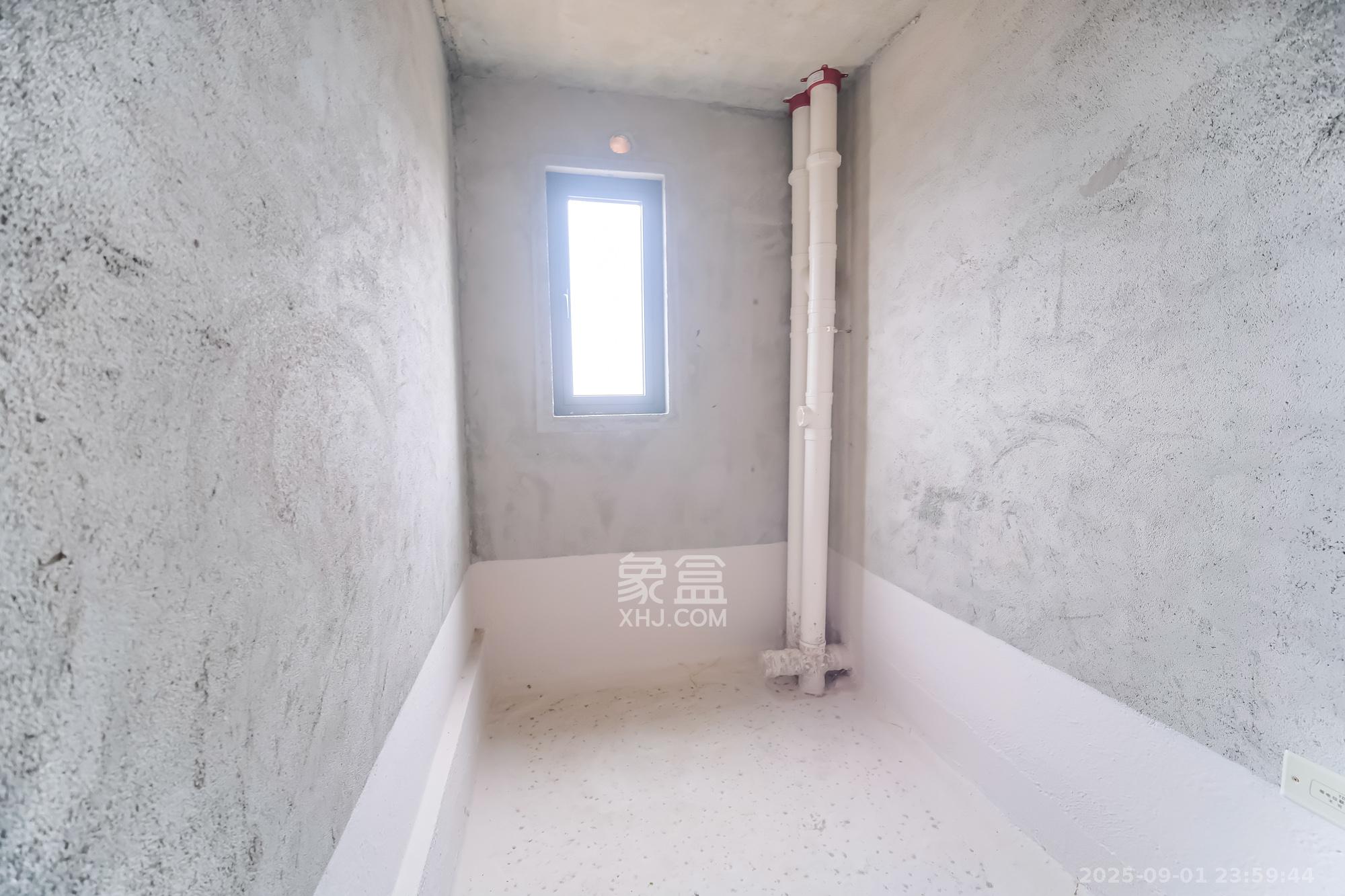 保利金香槟 4室2厅2卫 121.2万 保利金香槟 4室2厅2卫 121.2万卫生间