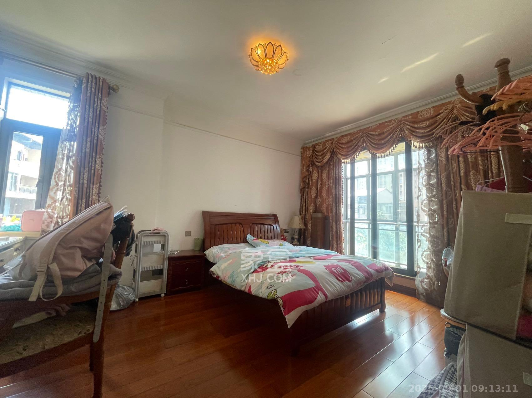 龙湾国际别墅  4室2厅3卫    7500.0元/月 龙湾国际别墅  4室2厅3卫    7500.0元/月室内图