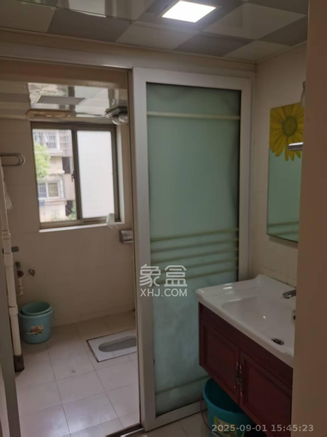 佳园星城 3室2厅1卫 1600.0元/月 佳园星城 3室2厅1卫 1600.0元/月室内图