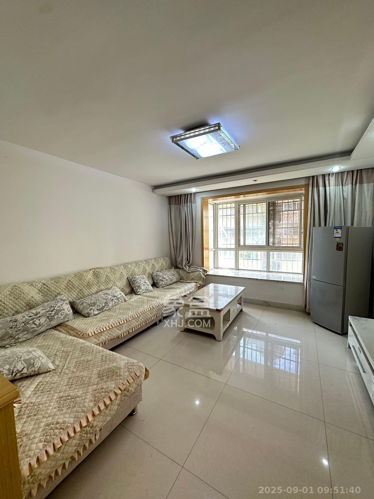 景环小区  2室2厅1卫    1400.0元/月 景环小区  2室2厅1卫    1400.0元/月室内图